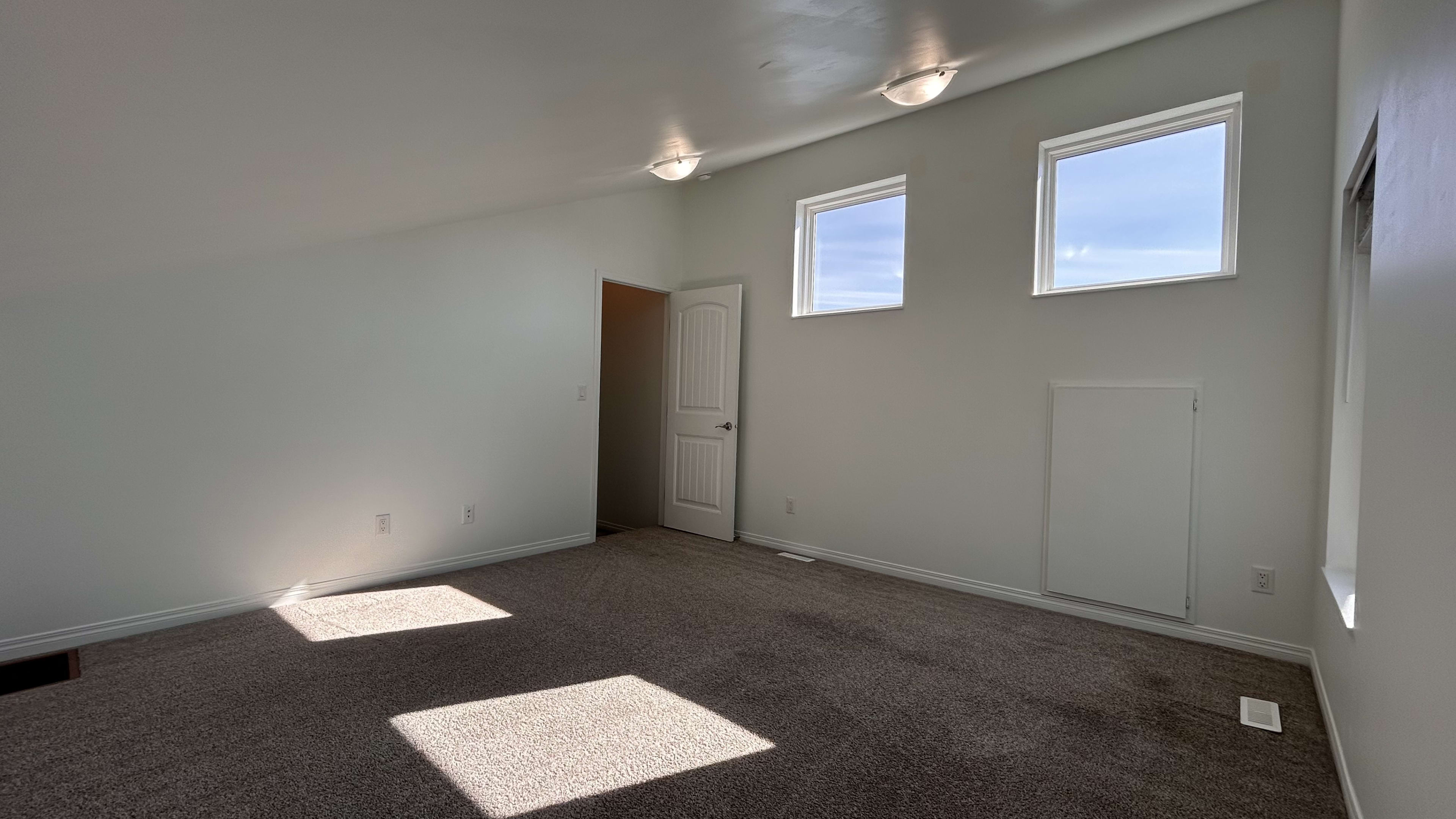 4-bedroom, 2.5-bath main floor home thumbnail 31
