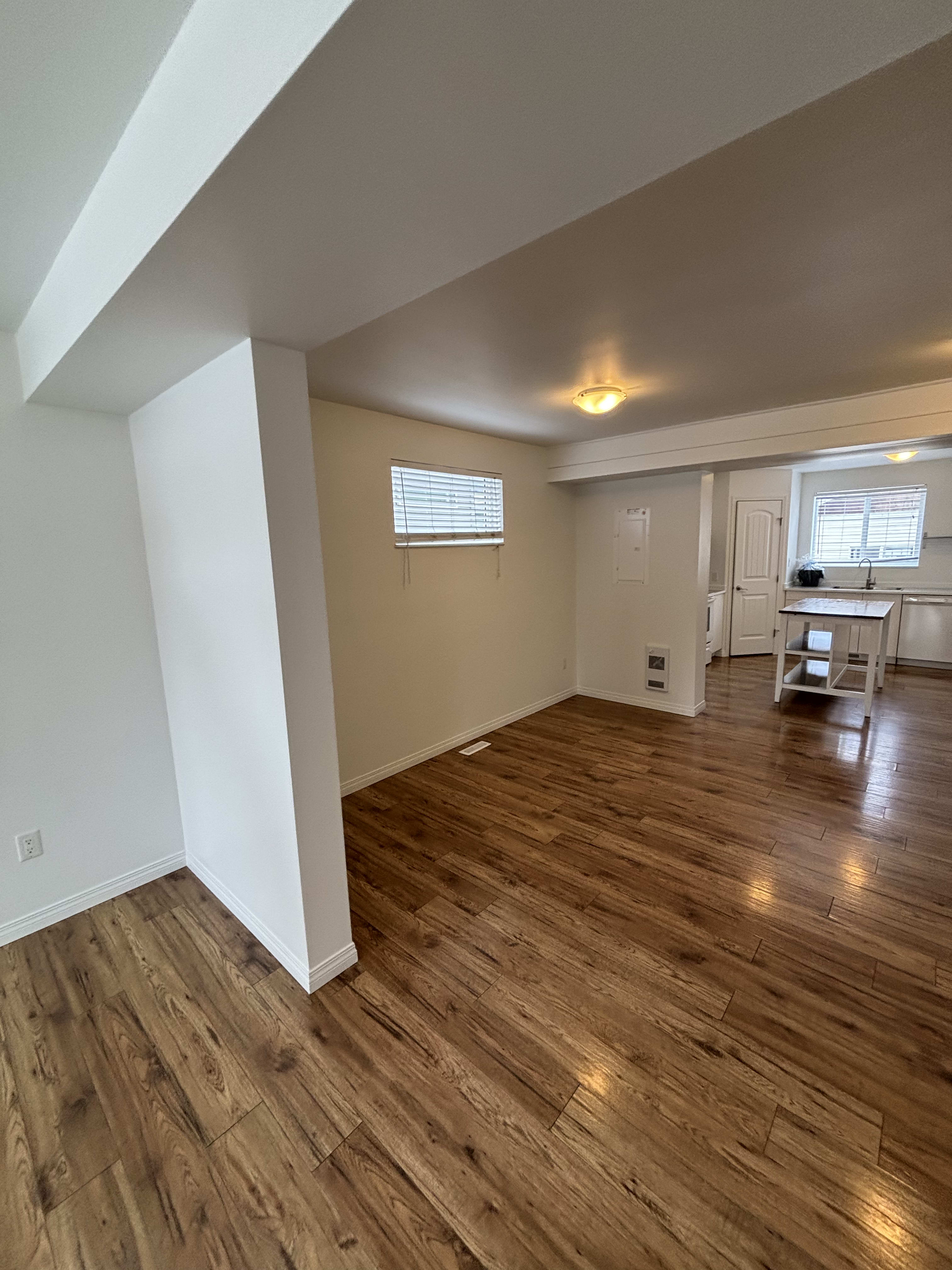 4 Bedroom, 2.5 Bathroom thumbnail 17