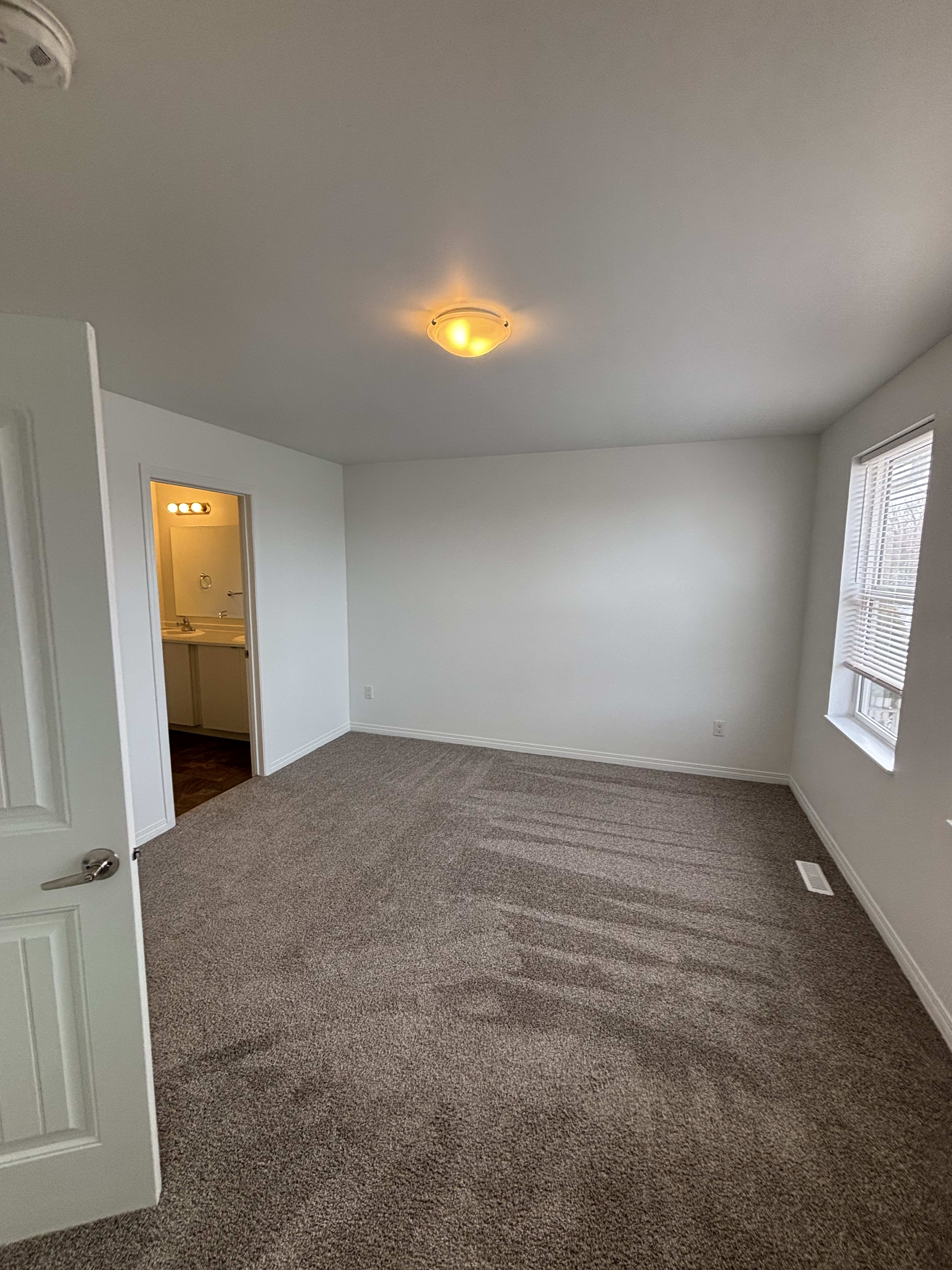 4 Bedroom, 2.5 Bathroom thumbnail 27