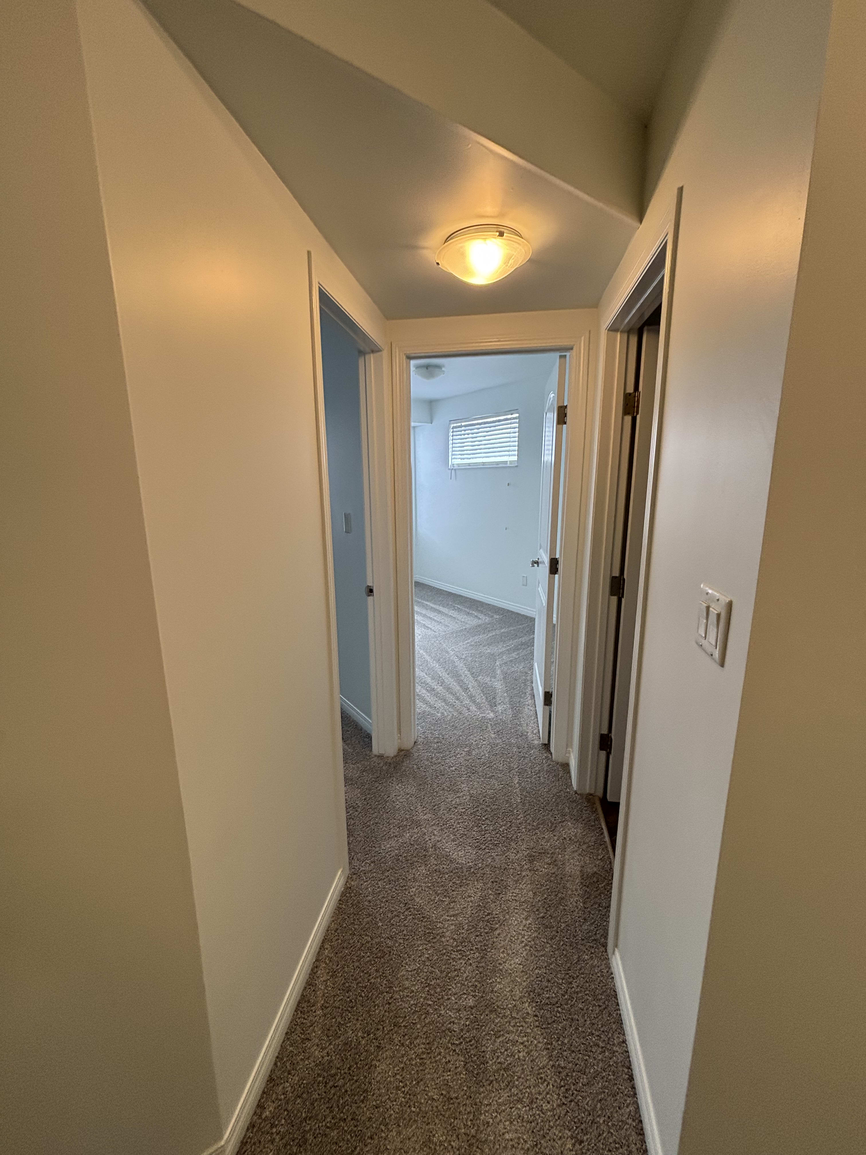 4 Bedroom, 2.5 Bathroom thumbnail 33