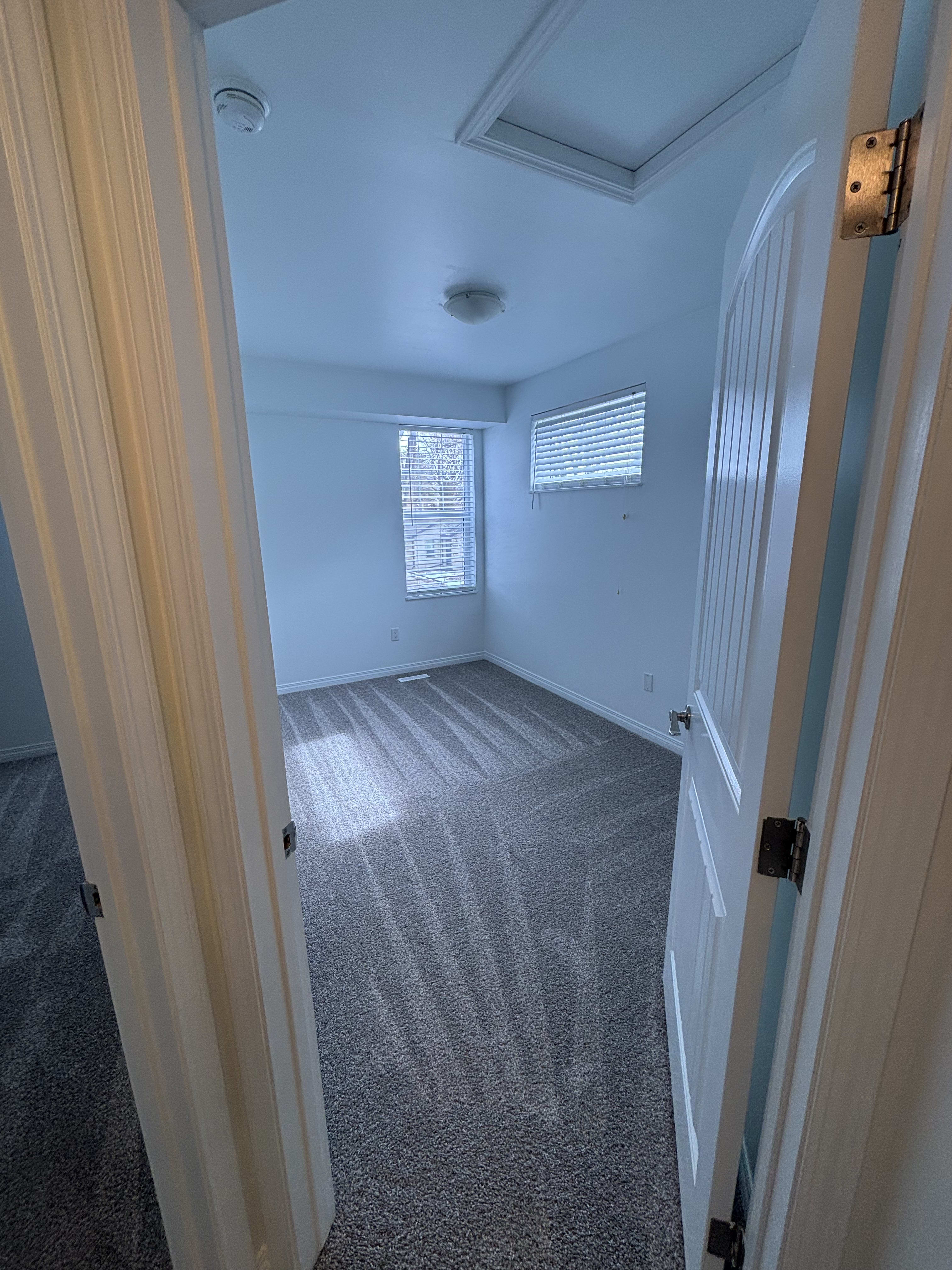 4 Bedroom, 2.5 Bathroom thumbnail 37