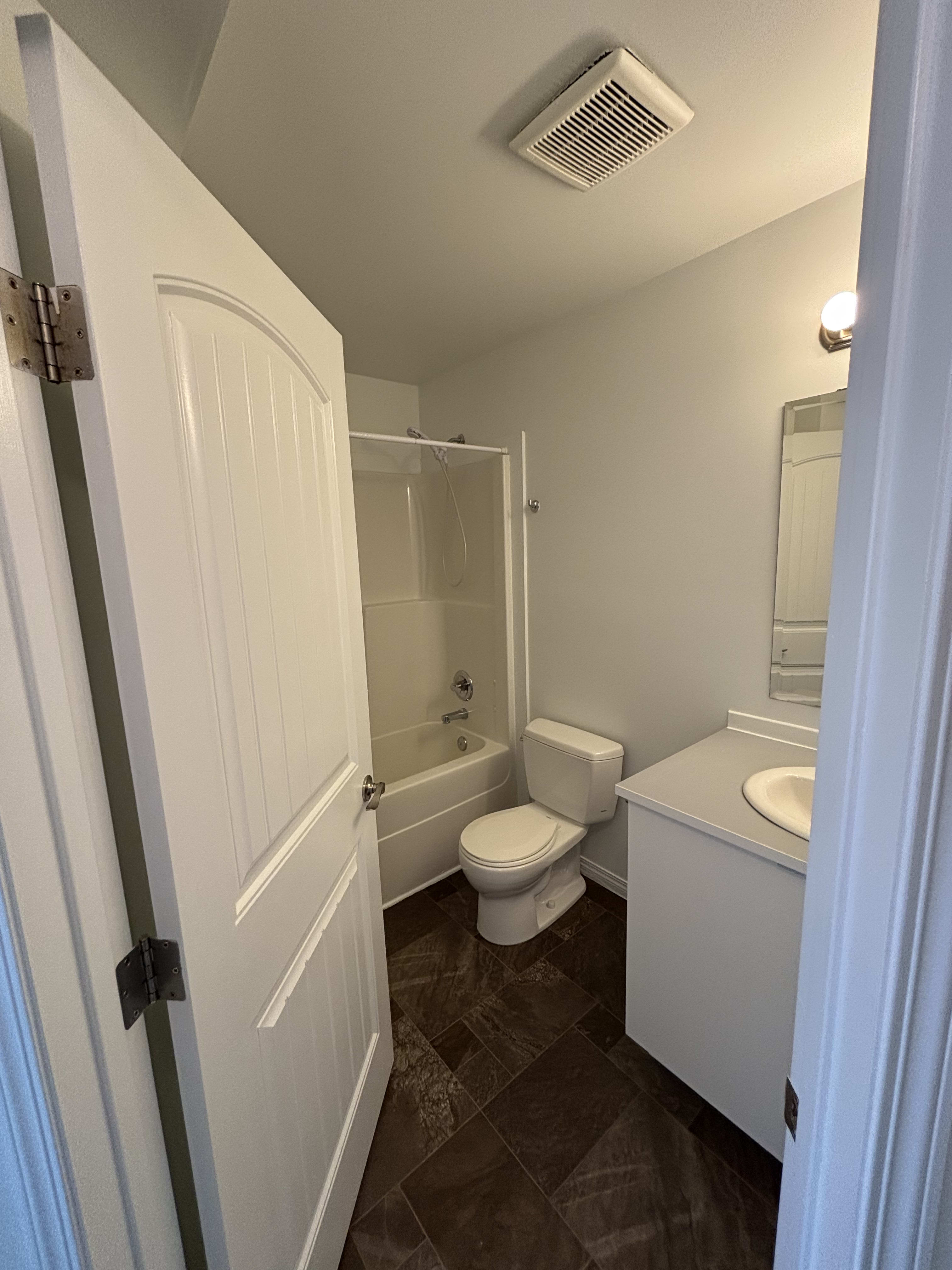 4 Bedroom, 2.5 Bathroom thumbnail 35