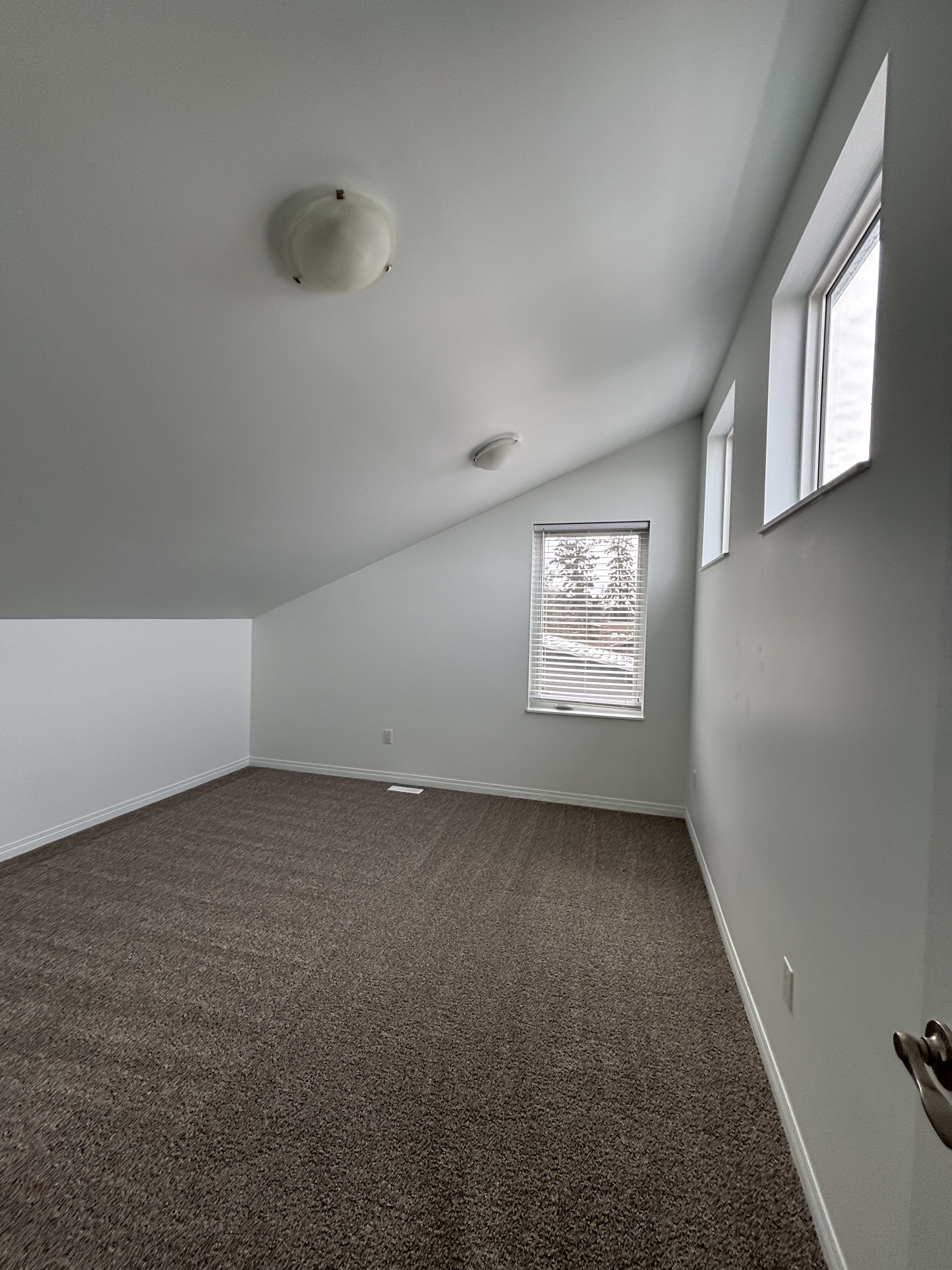 4 Bedroom, 2.5 Bathroom thumbnail 46