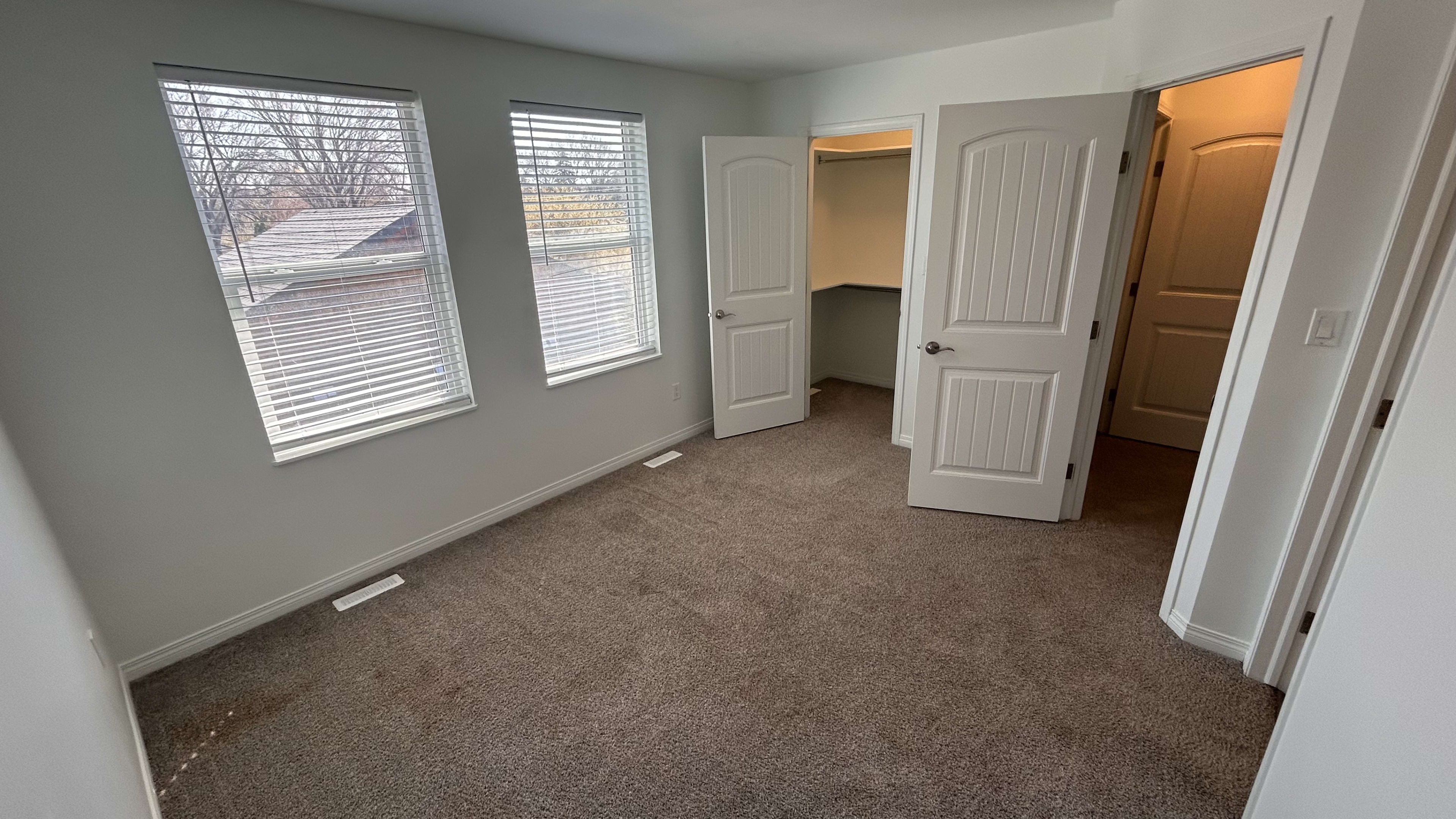 4-bedroom, 2.5 bath main floor home thumbnail 12
