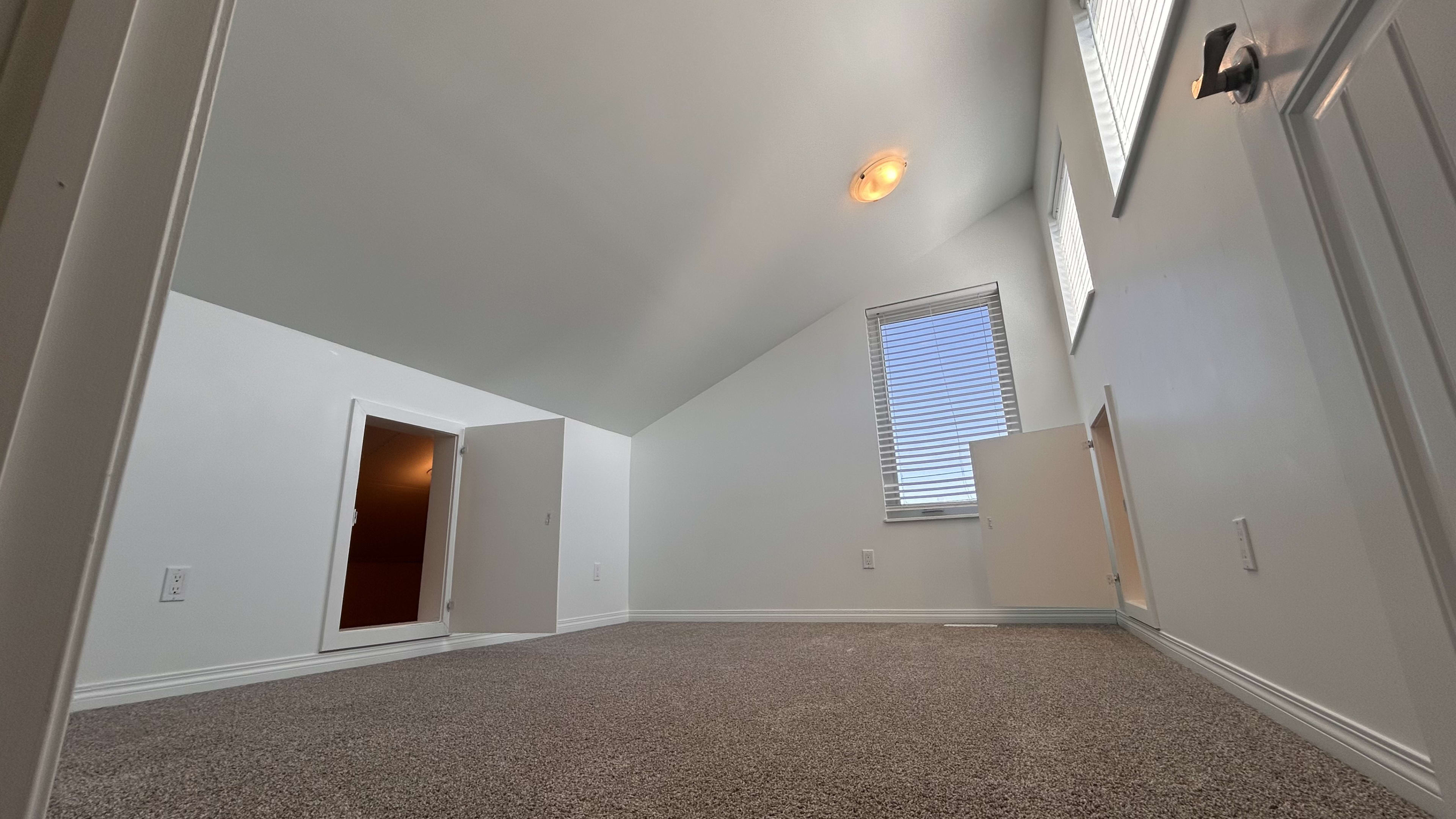 4-bedroom, 2.5 bath main floor home thumbnail 25
