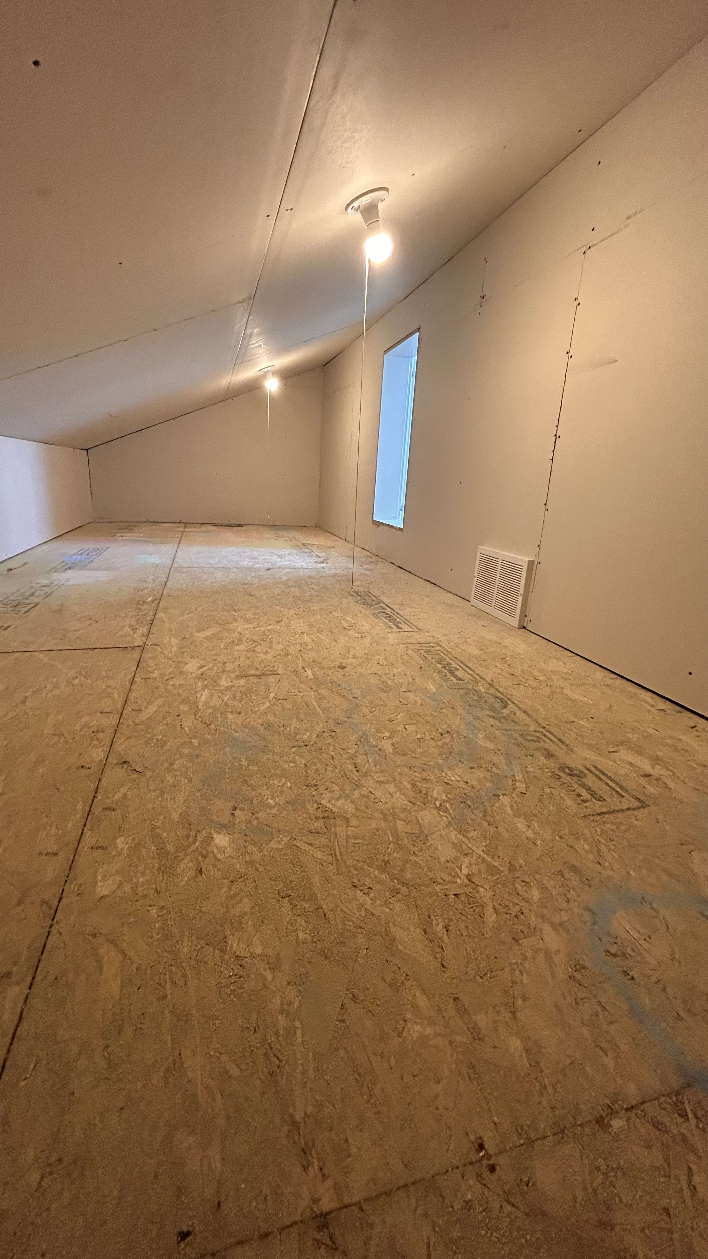 4-bedroom, 2.5 bath main floor home thumbnail 27