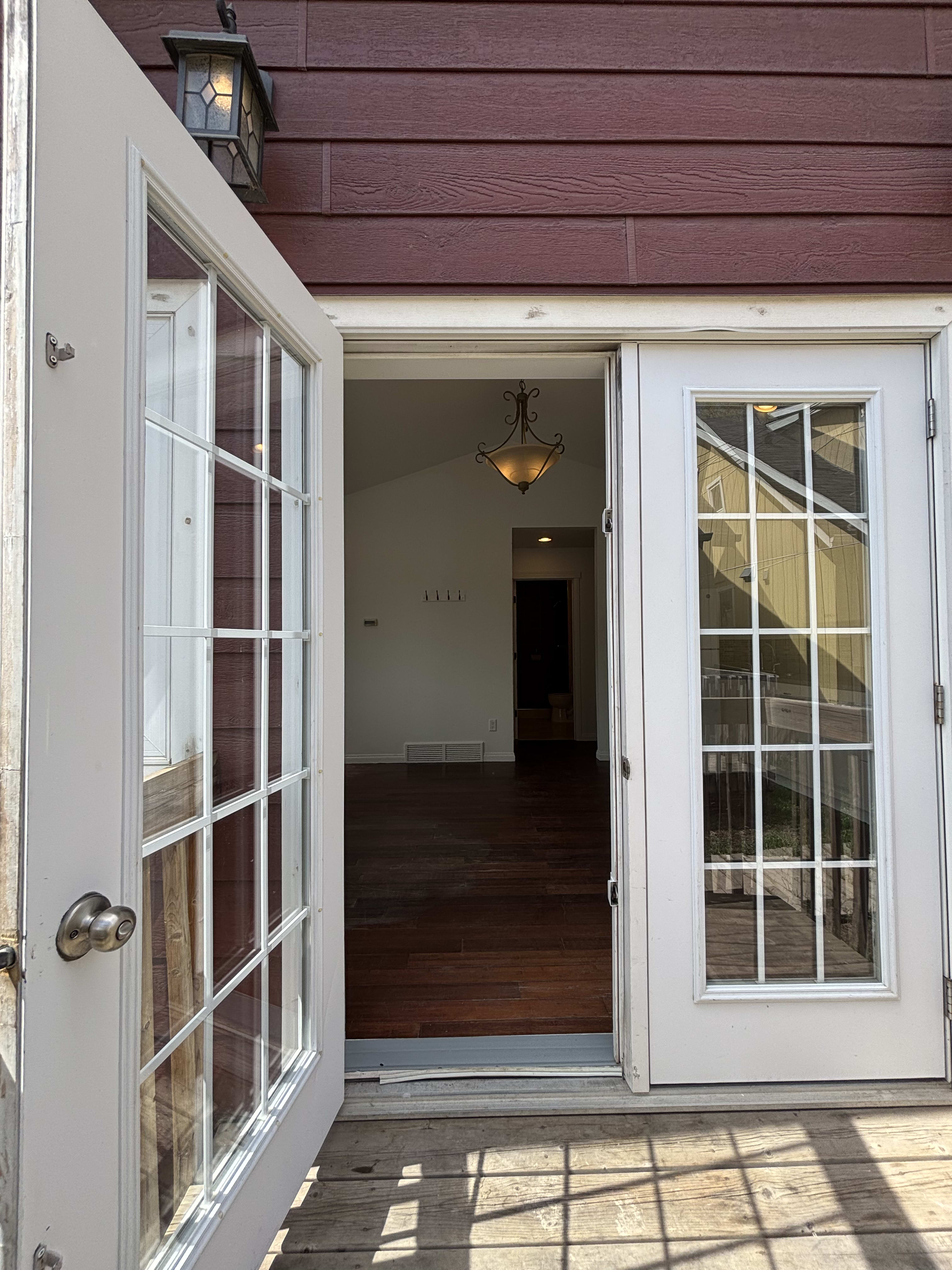 2-bedroom, 2-bath garden suite thumbnail 3