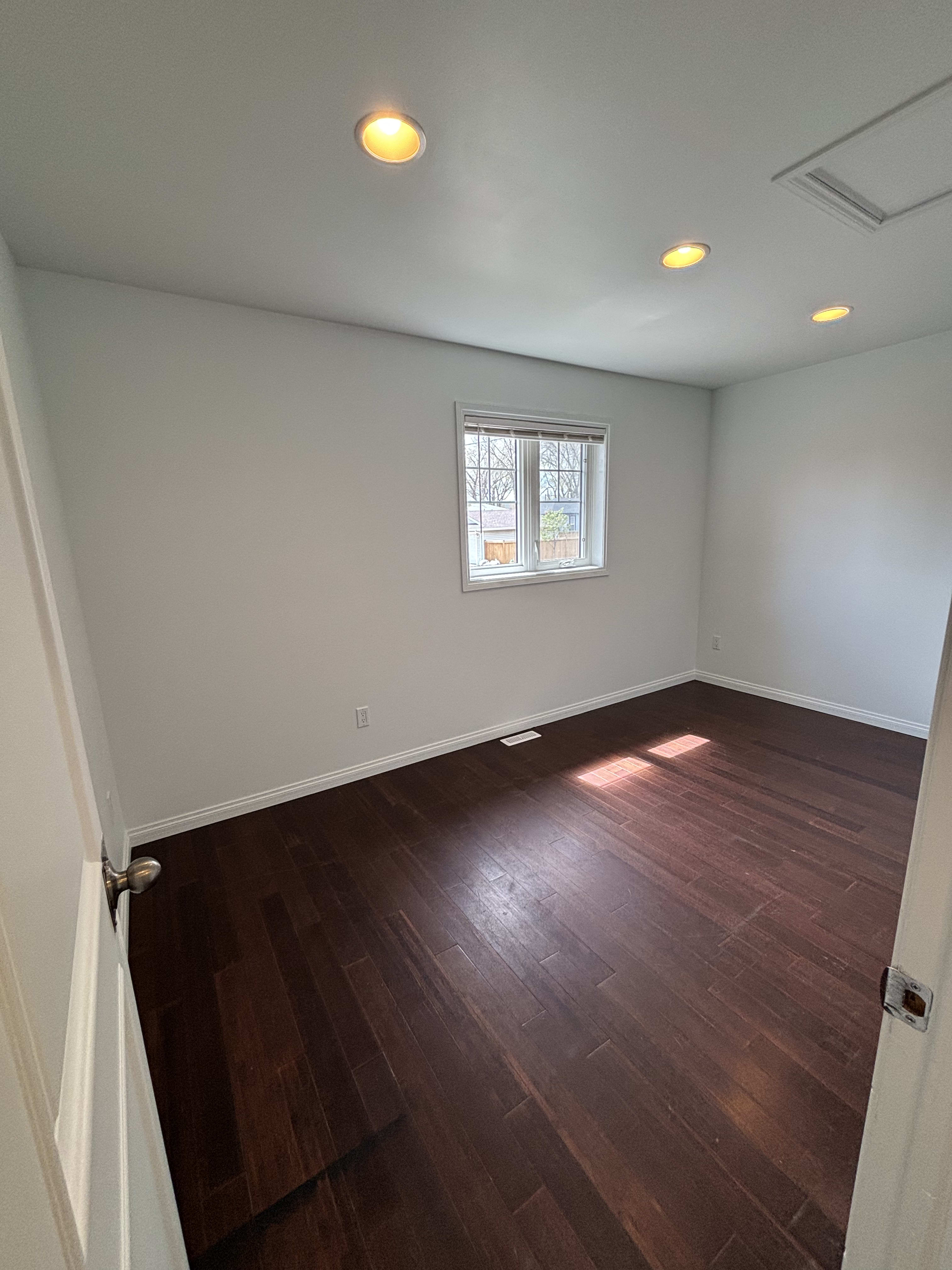 2-bedroom, 2-bath garden suite thumbnail 12