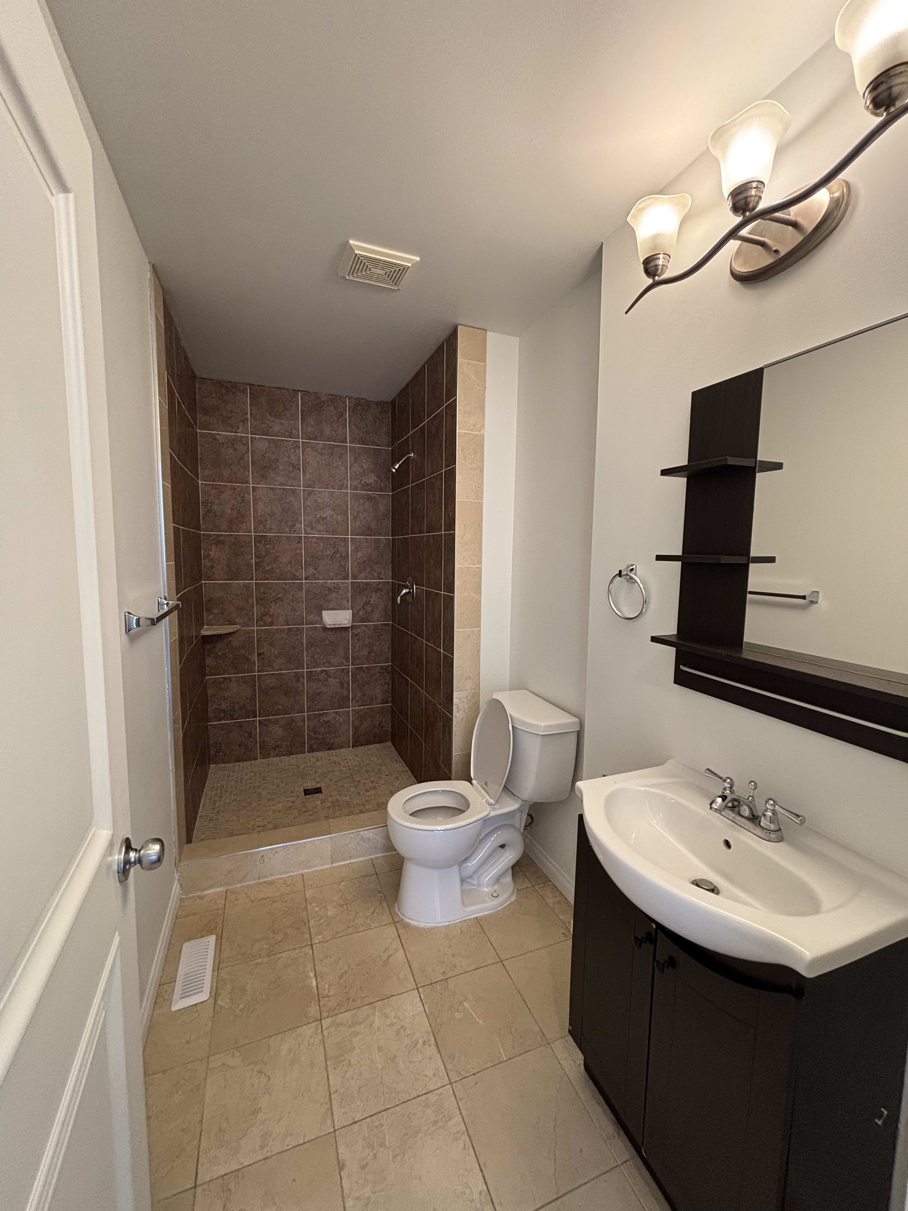 2-bedroom, 2-bath garden suite thumbnail 14