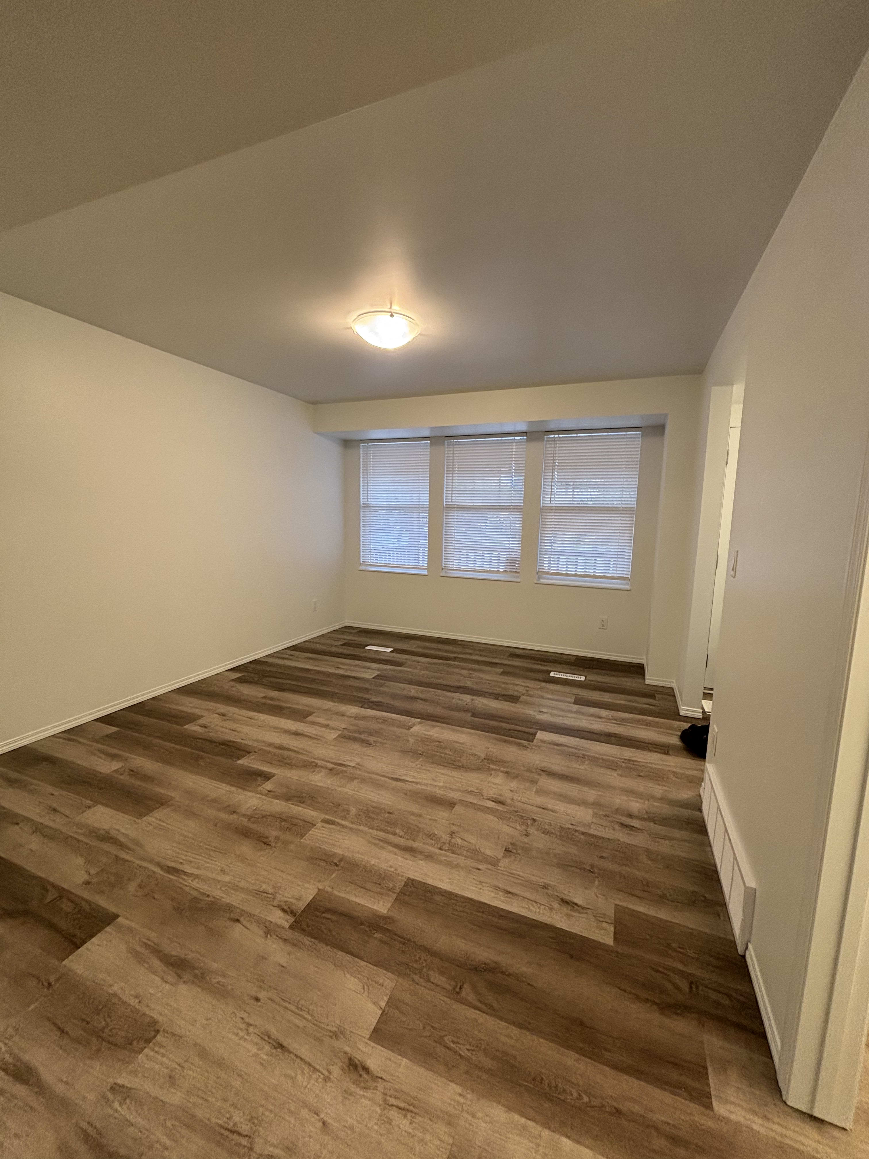 3-bedroom, 2.5-bath main floor home thumbnail 8