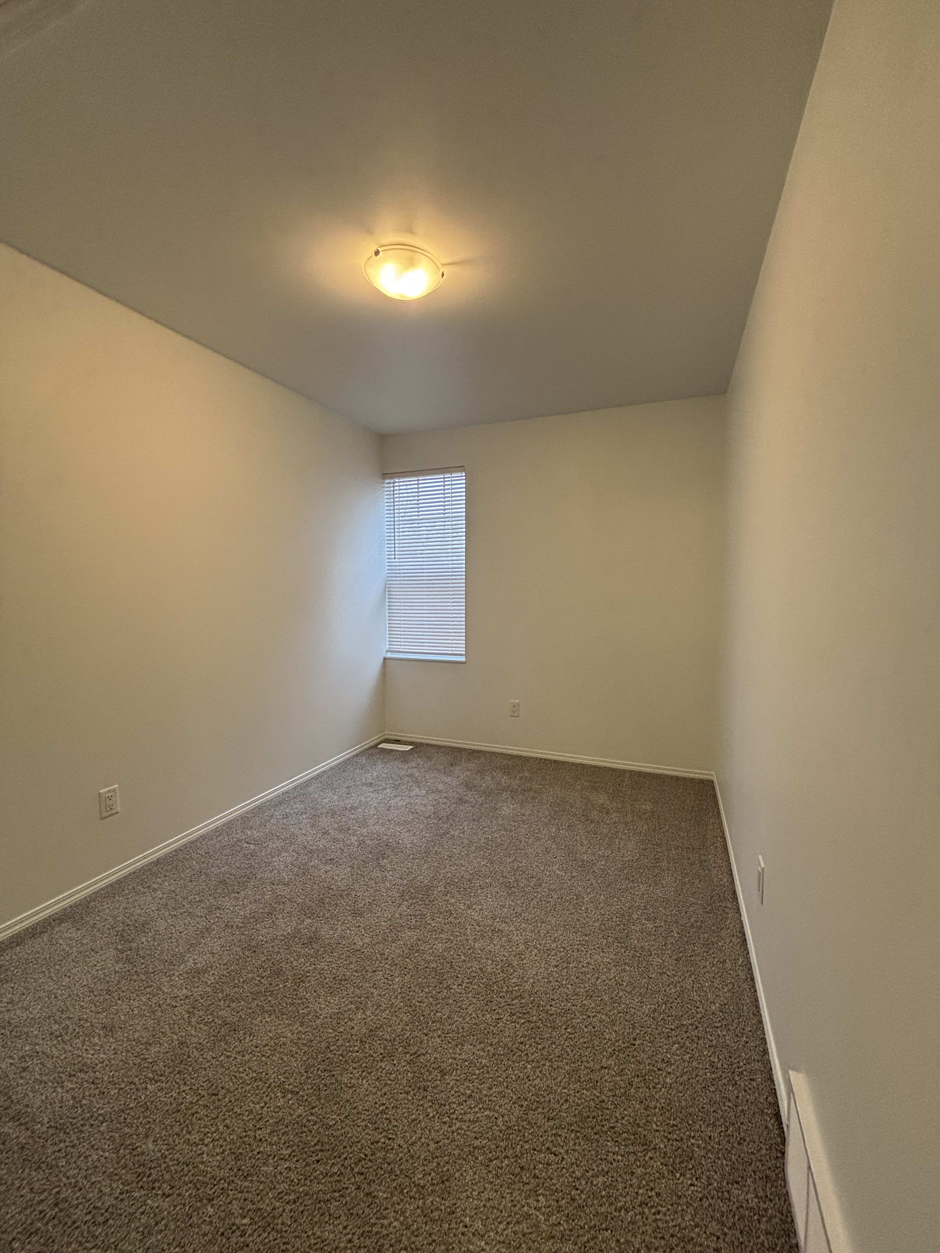 3-bedroom, 2.5-bath main floor home thumbnail 25