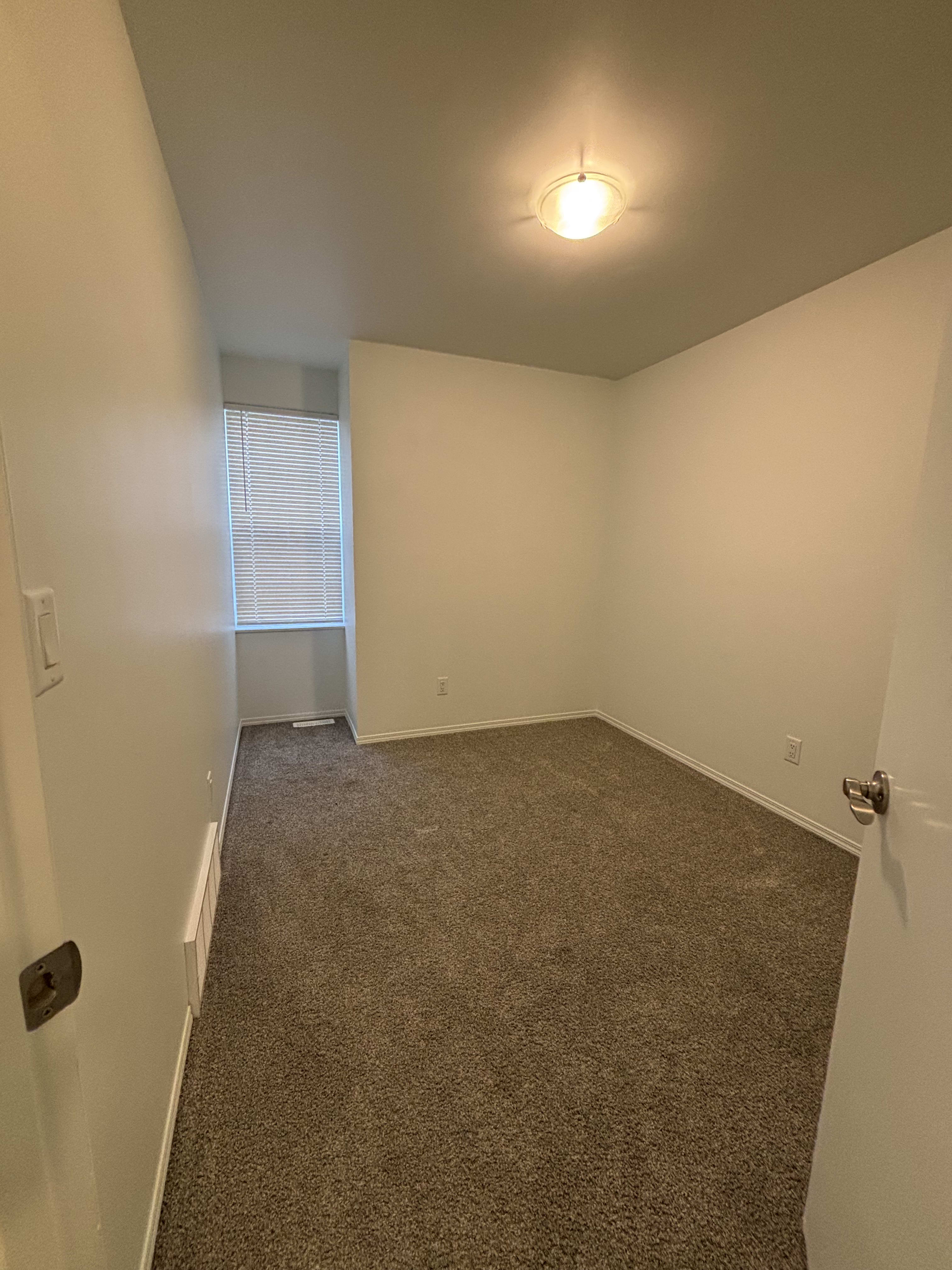 3-bedroom, 2.5-bath main floor home thumbnail 23