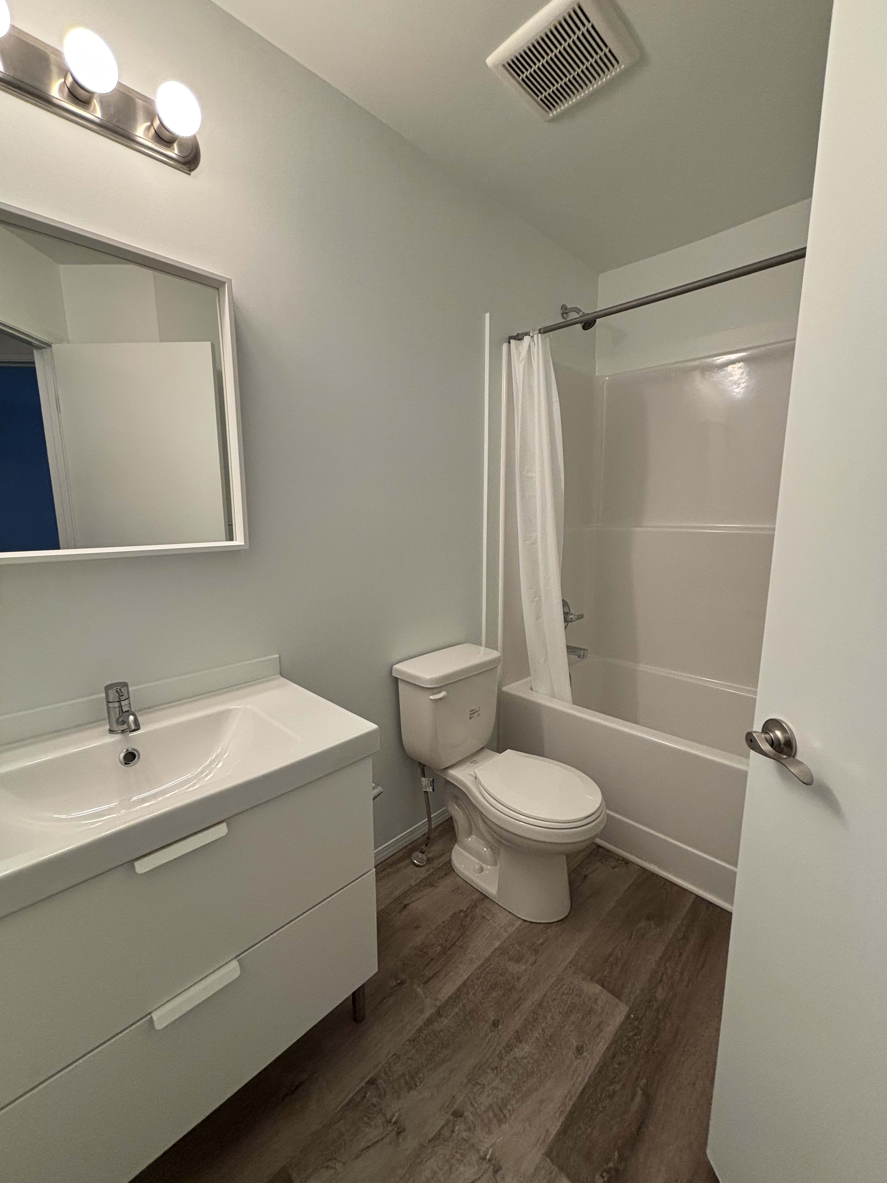3-bedroom, 2.5-bath main floor home thumbnail 27