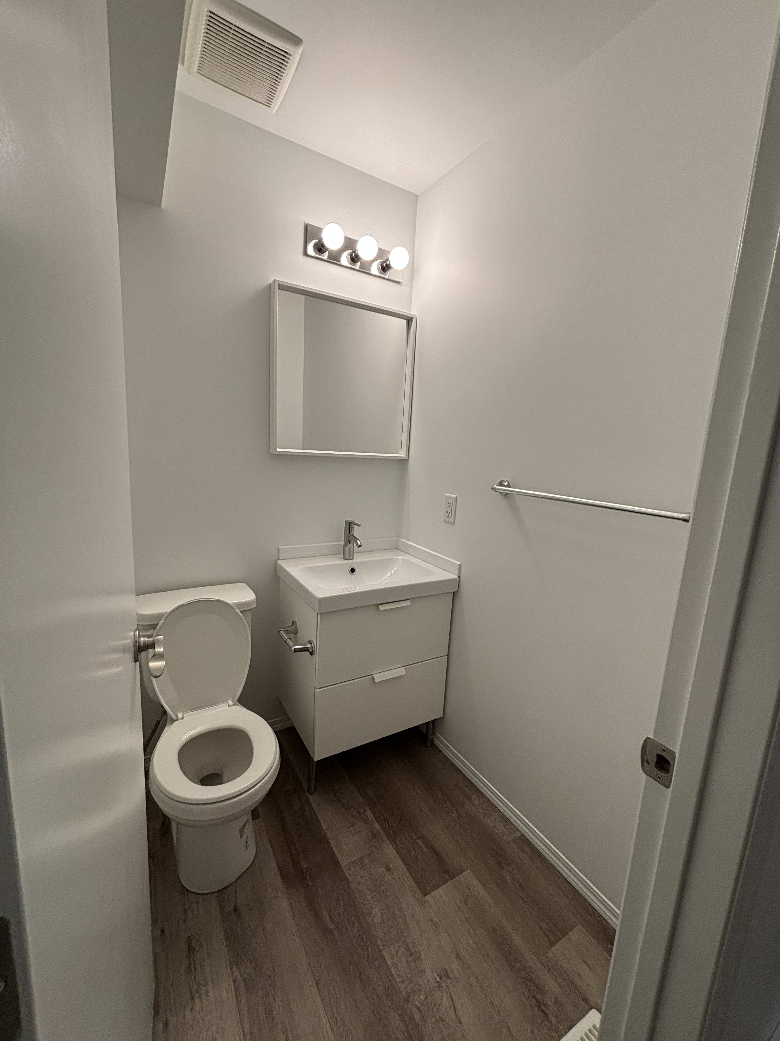 4-bedroom, 2.5-bath main floor home thumbnail 14