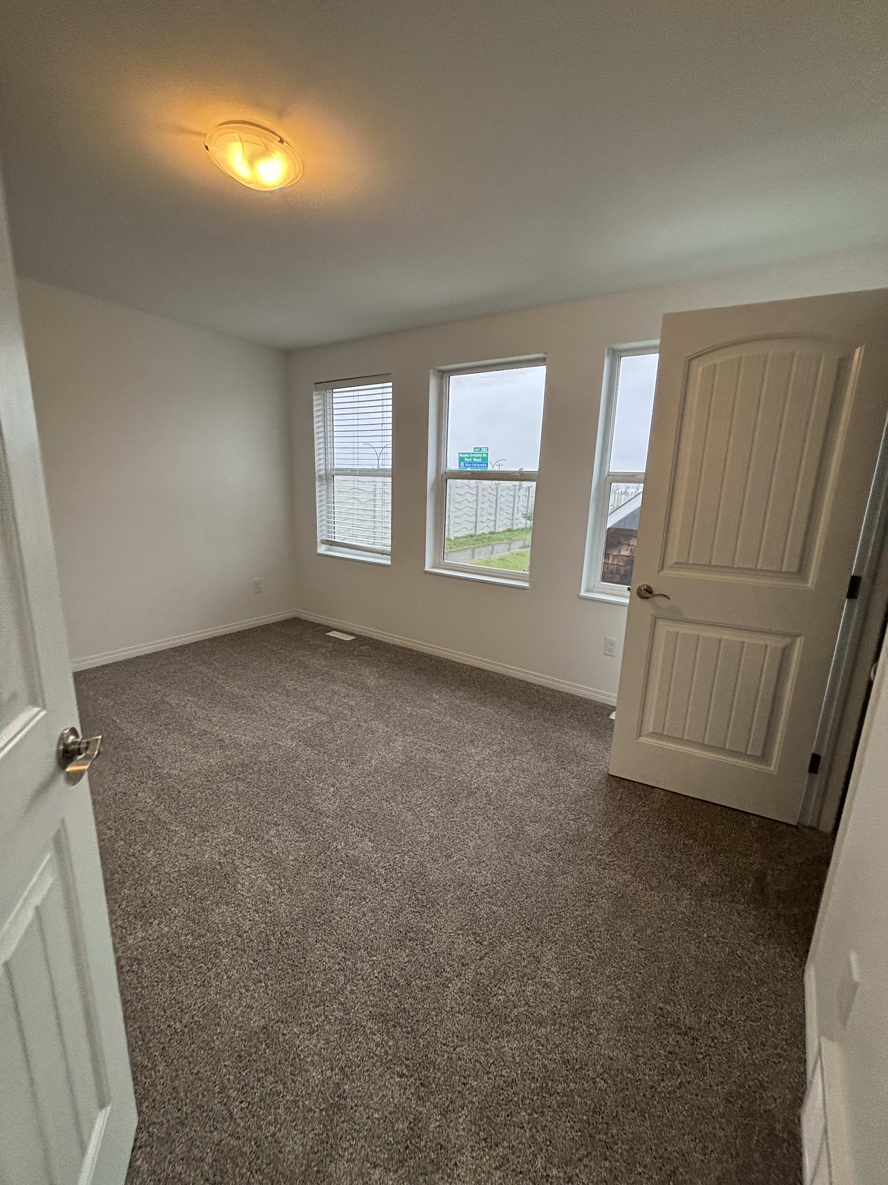 4-bedroom, 2.5-bath main floor home thumbnail 24