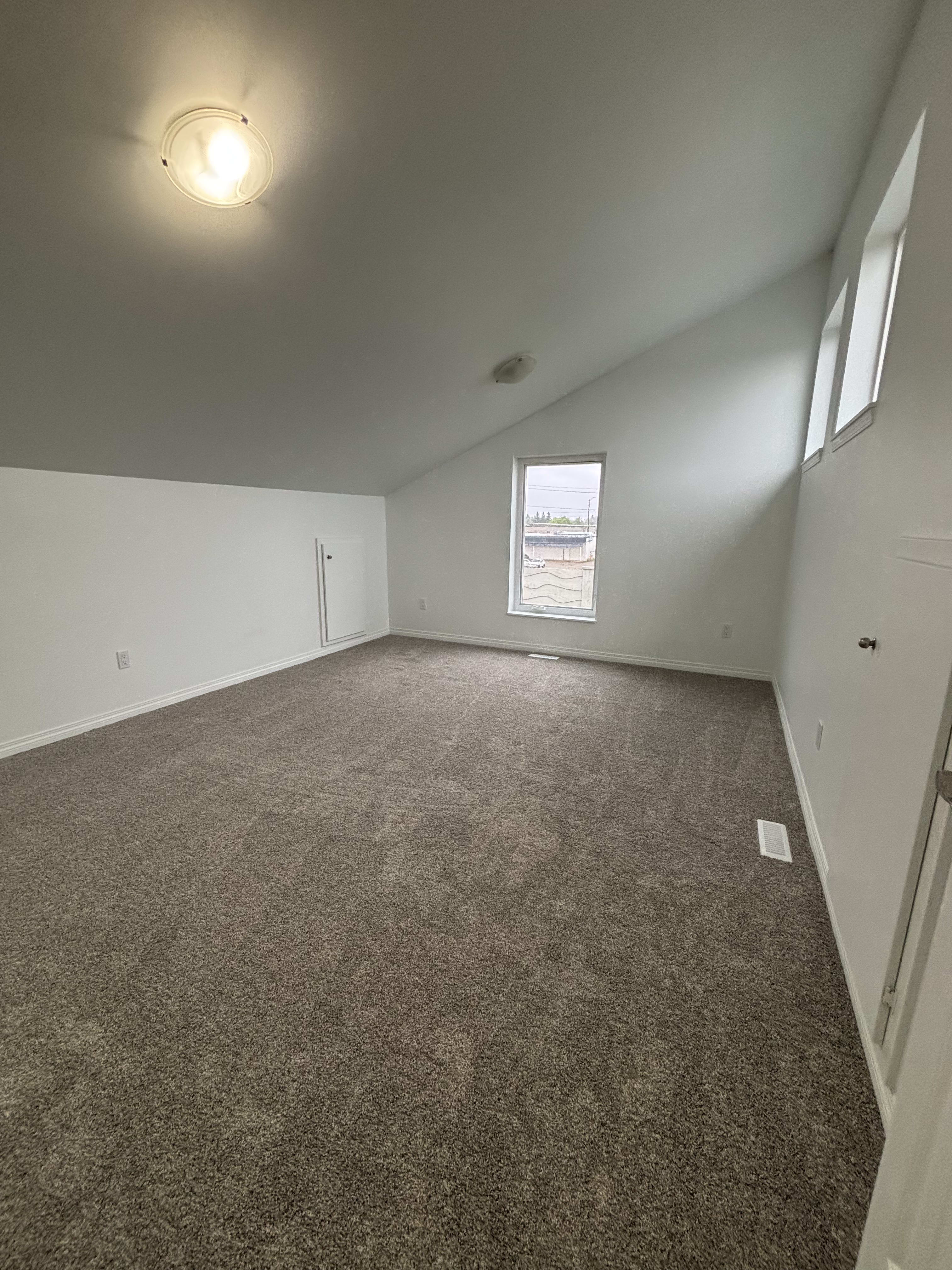 4-bedroom, 2.5-bath main floor home thumbnail 37