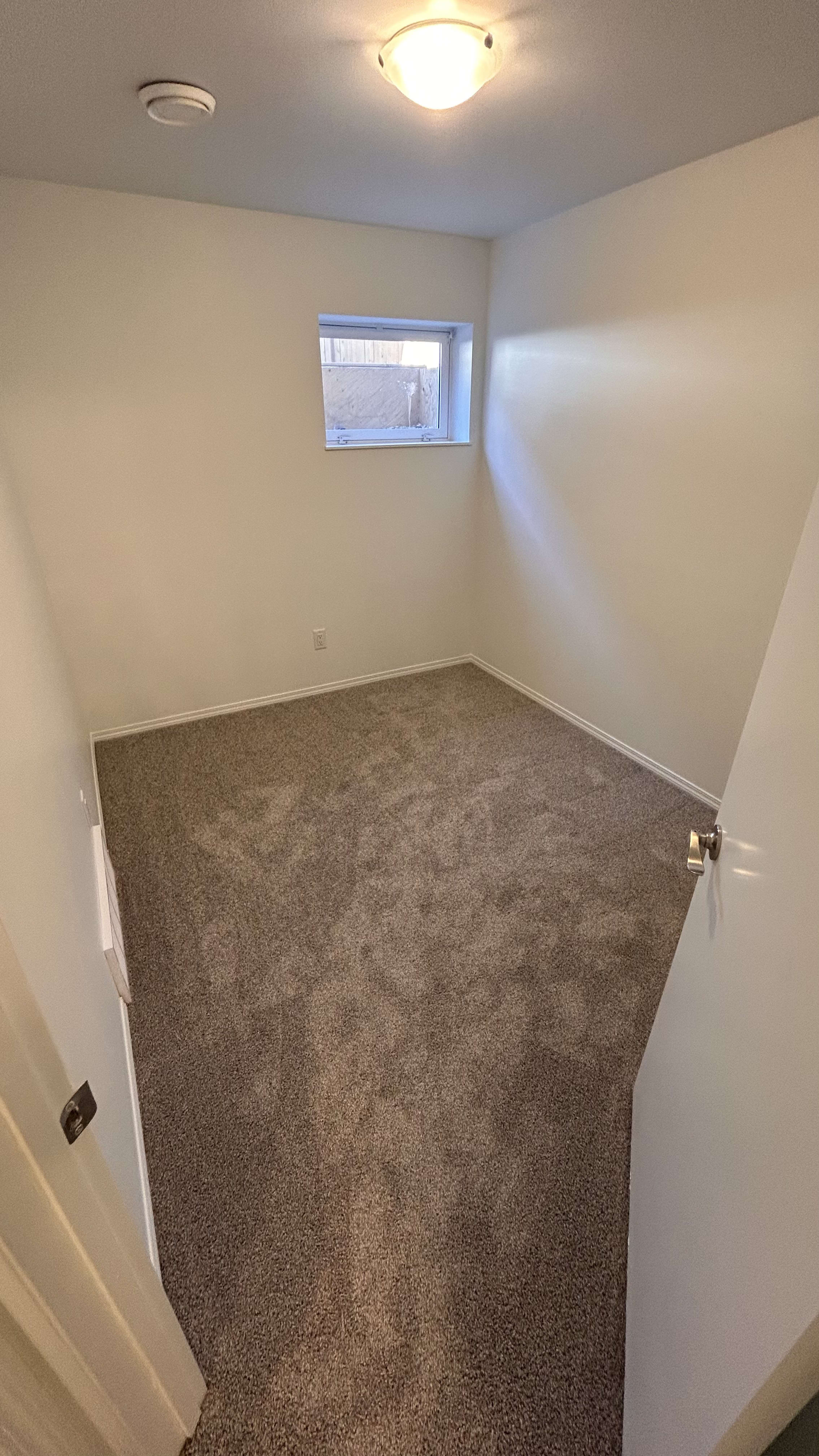 3-bedroom, 1-bathroom basement suite thumbnail 18