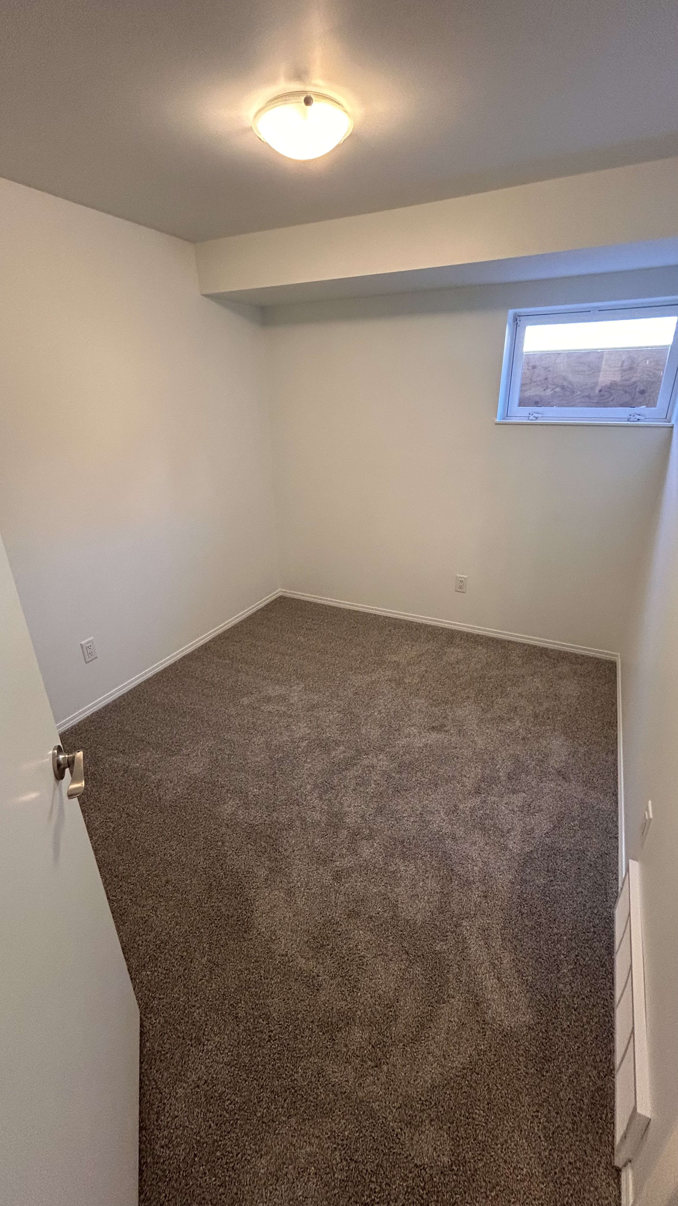 3-bedroom, 1-bathroom basement suite thumbnail 20