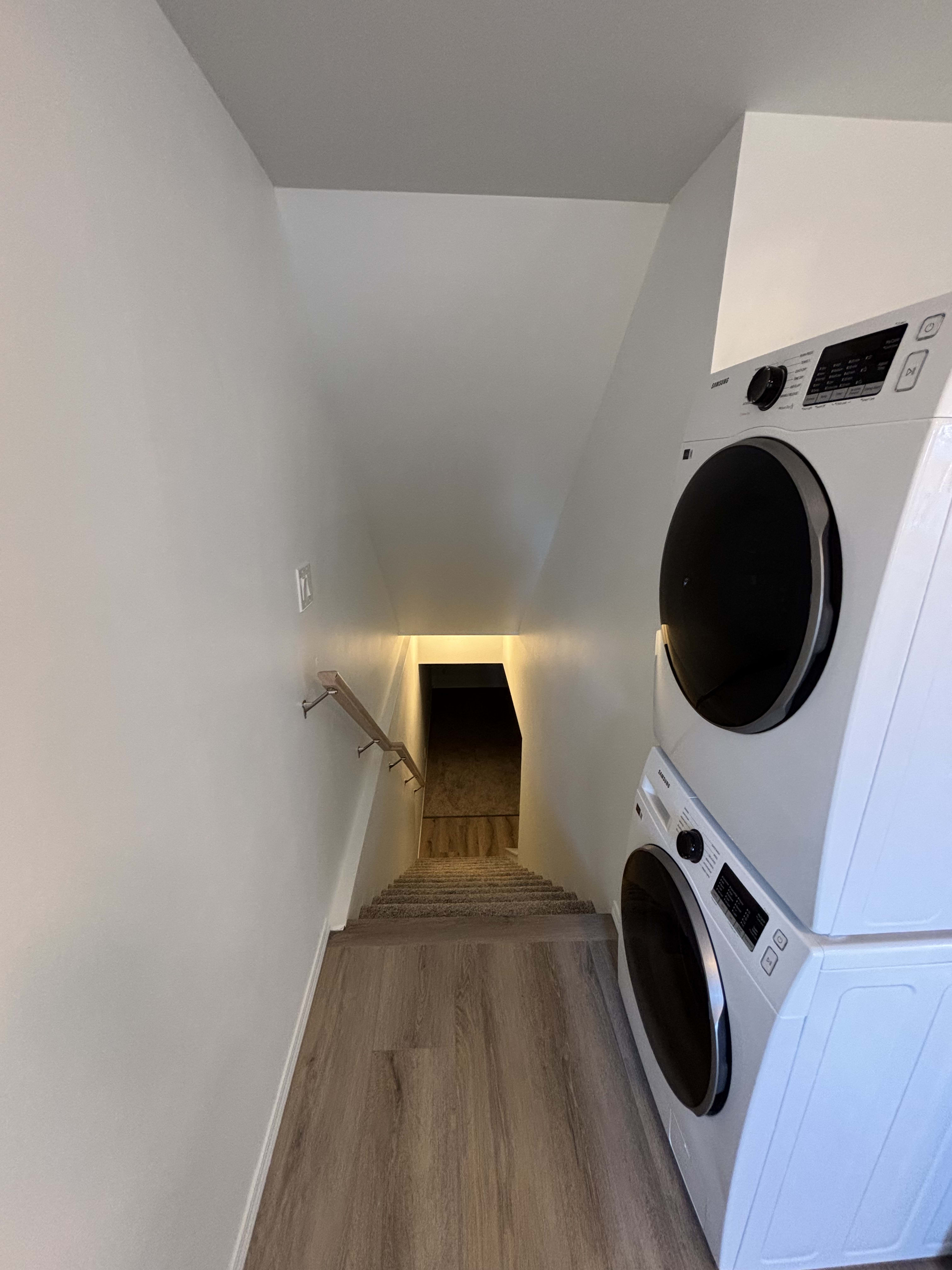3-bedroom, 1 bath basement suite thumbnail 10