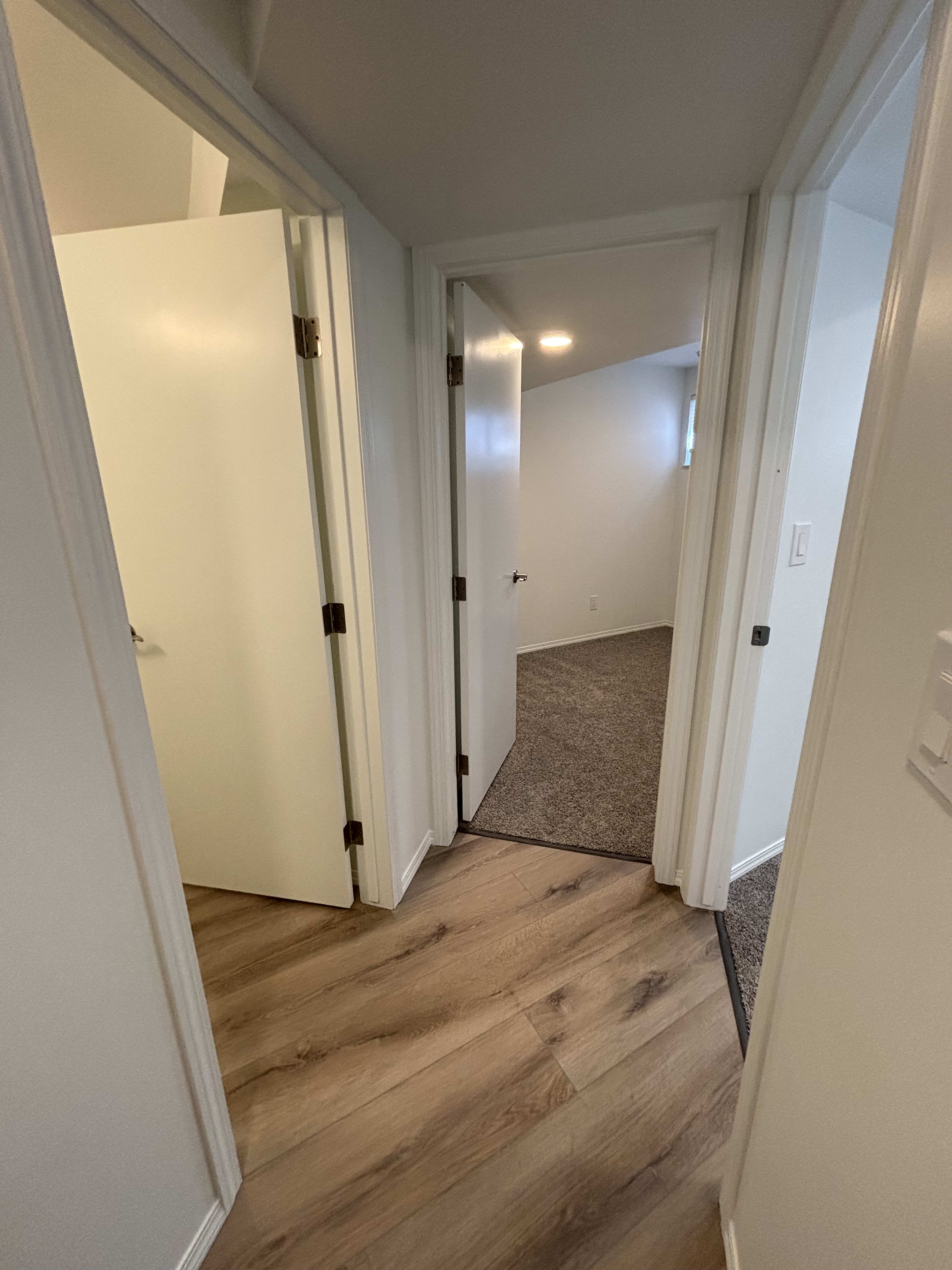 3-bedroom, 1 bath basement suite thumbnail 16