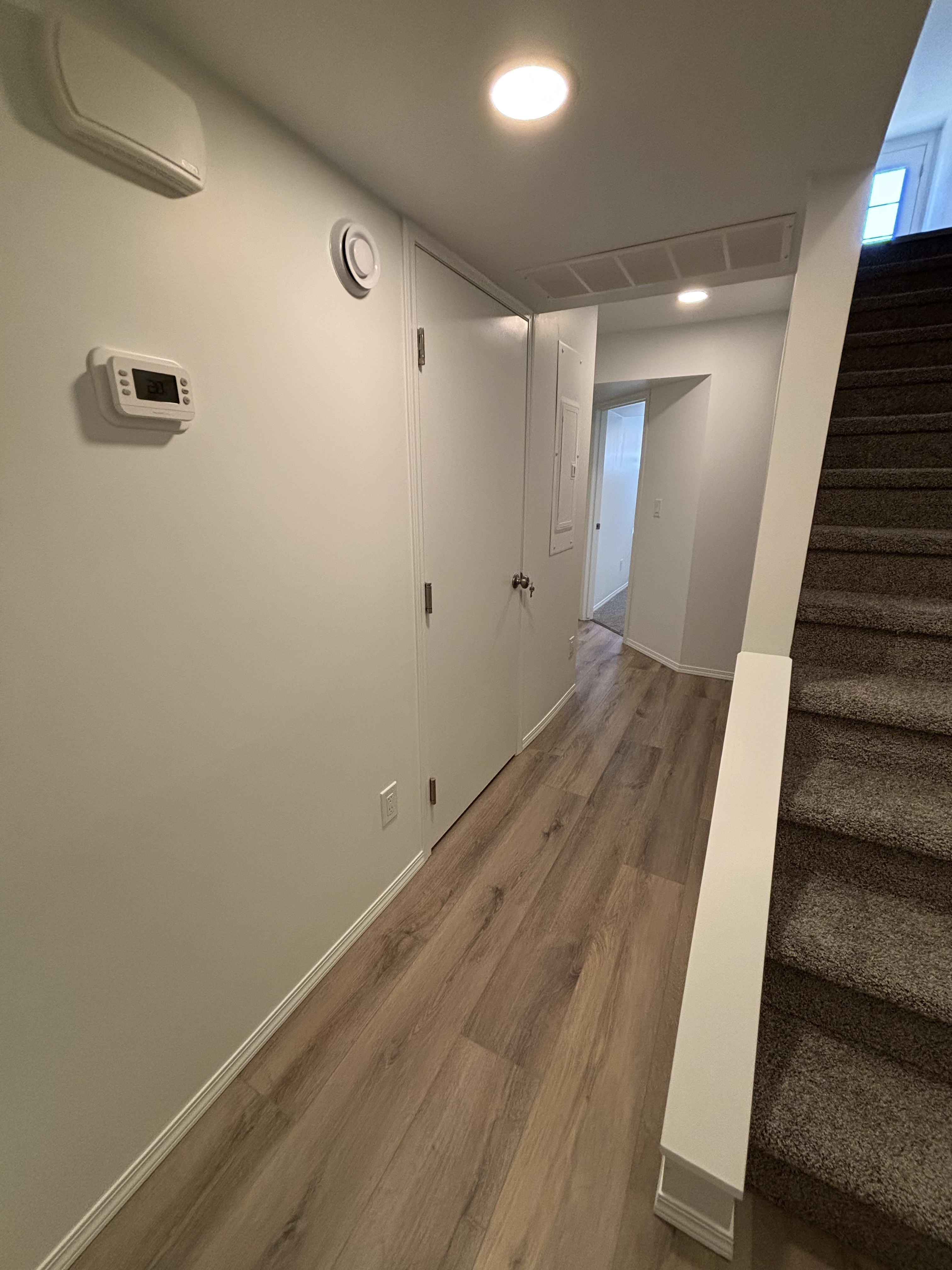 3-bedroom, 1 bath basement suite thumbnail 15