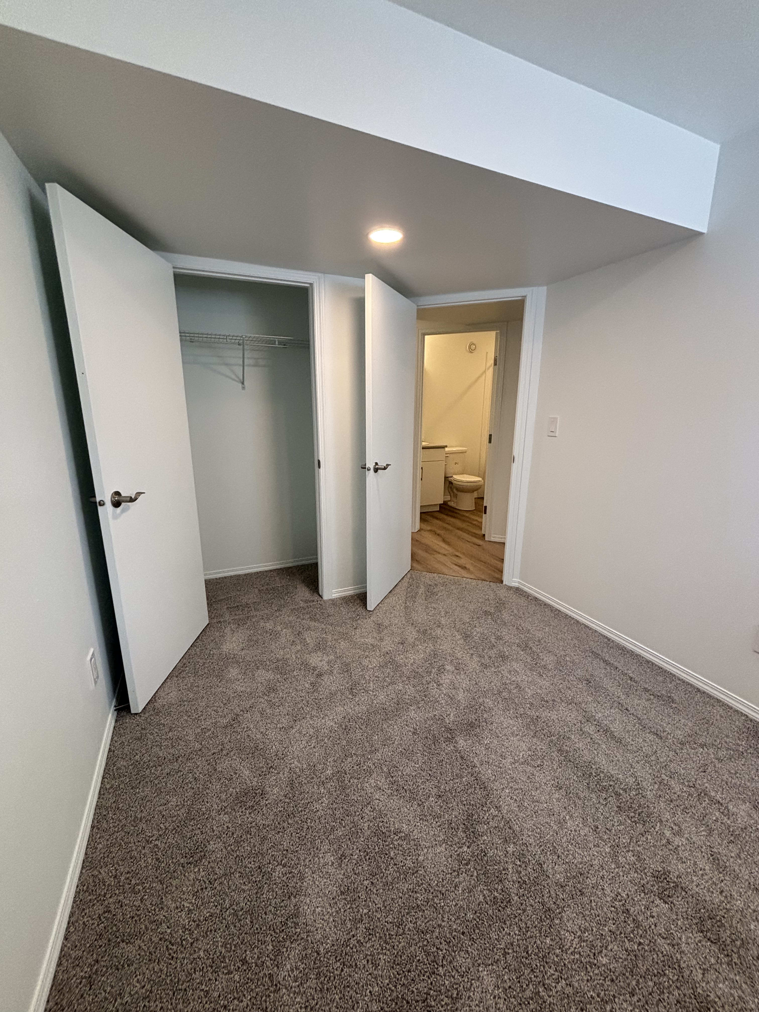3-bedroom, 1 bath basement suite thumbnail 21