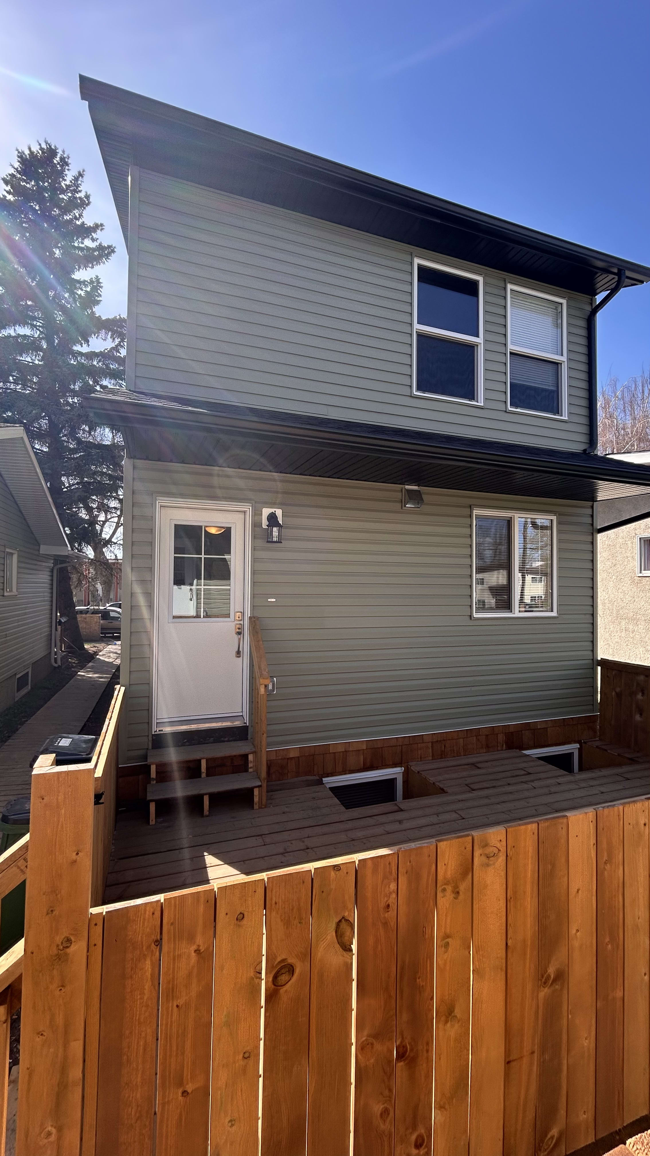 3-bedroom, 1 bath basement suite