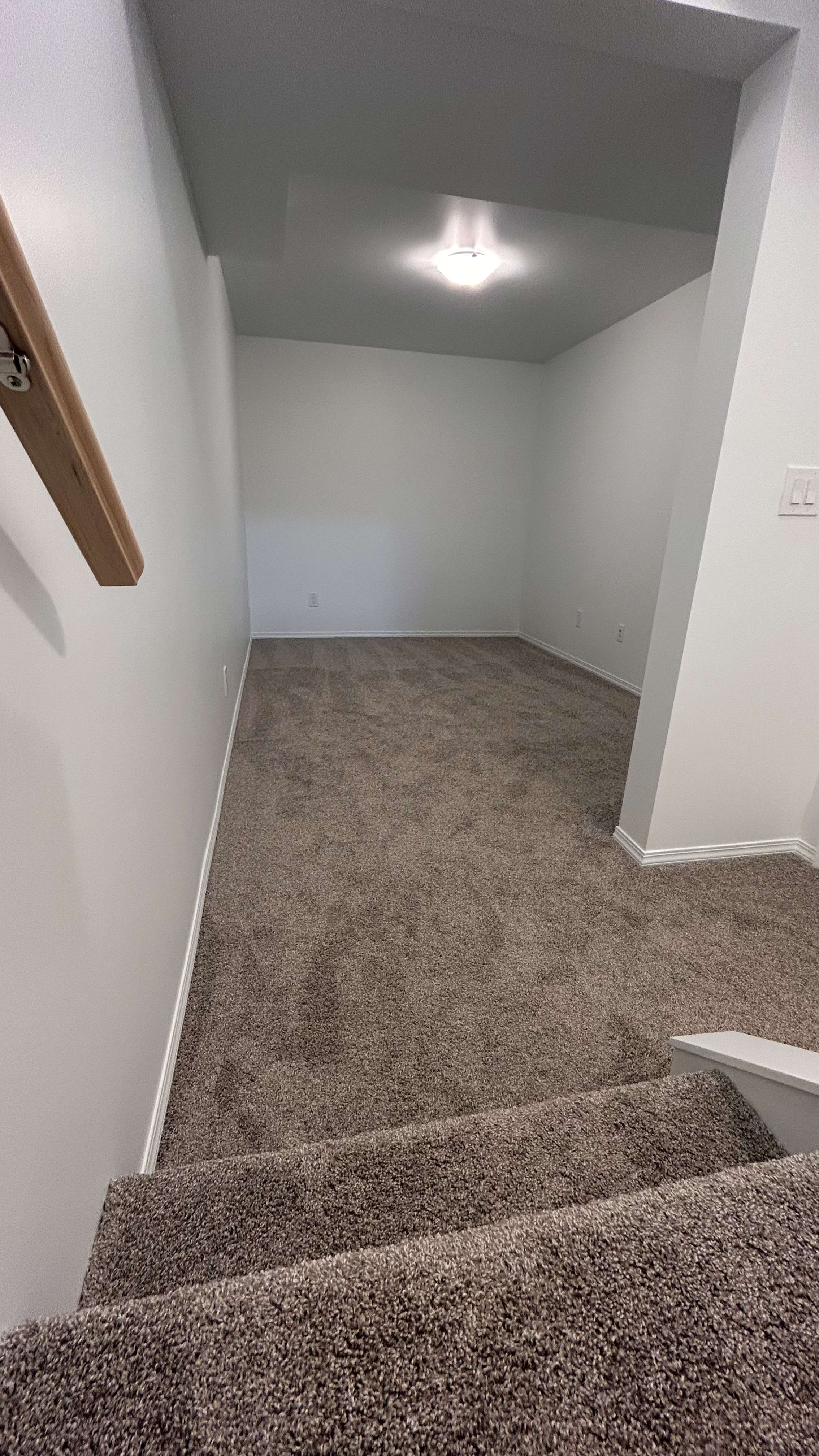 3-bedroom, 1 bath basement suite thumbnail 10