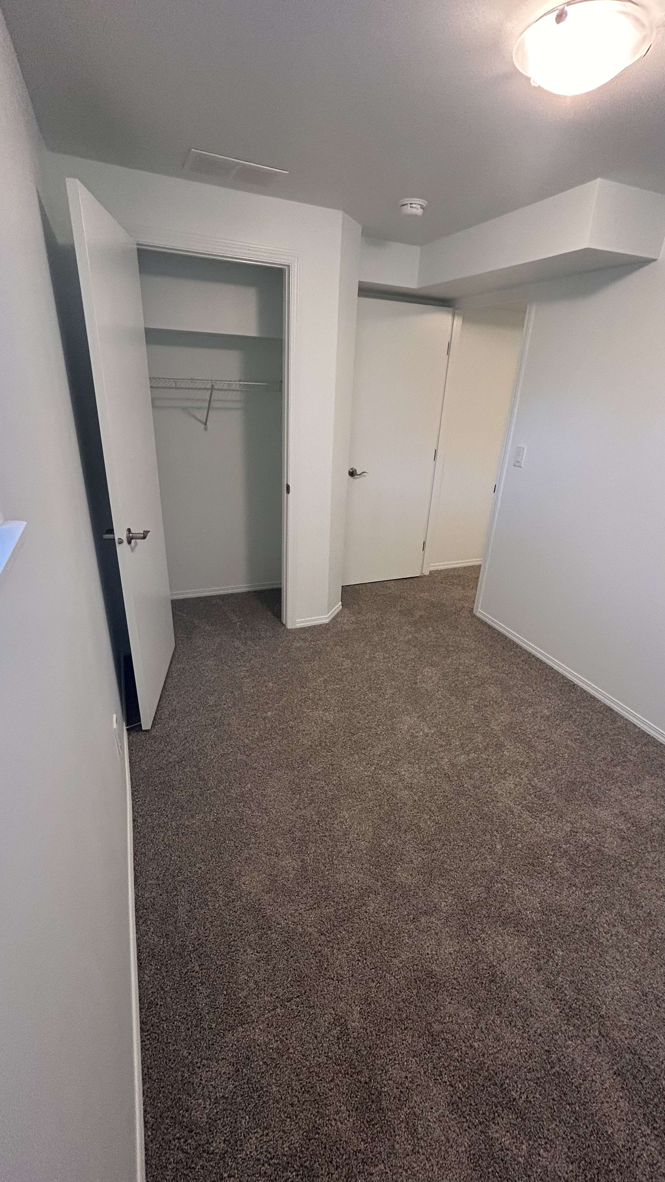 3-bedroom, 1 bath basement suite thumbnail 14