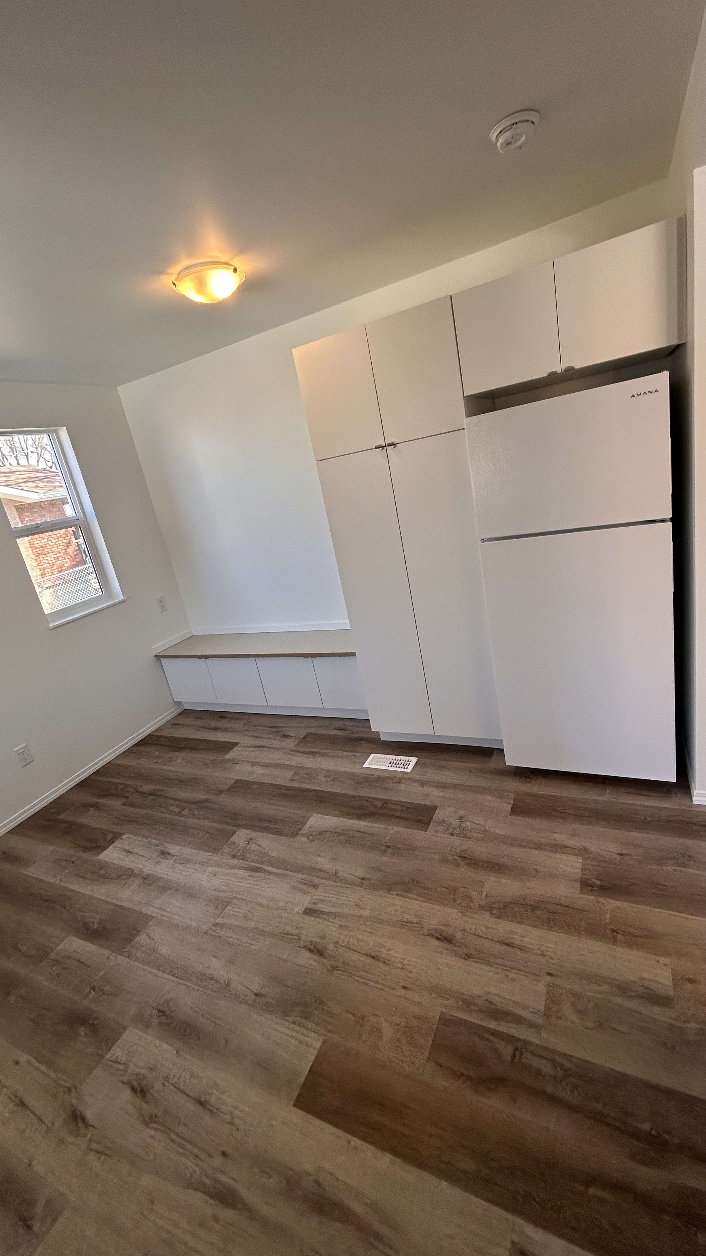 3-bedroom, 1-bathroom basement suite thumbnail 4