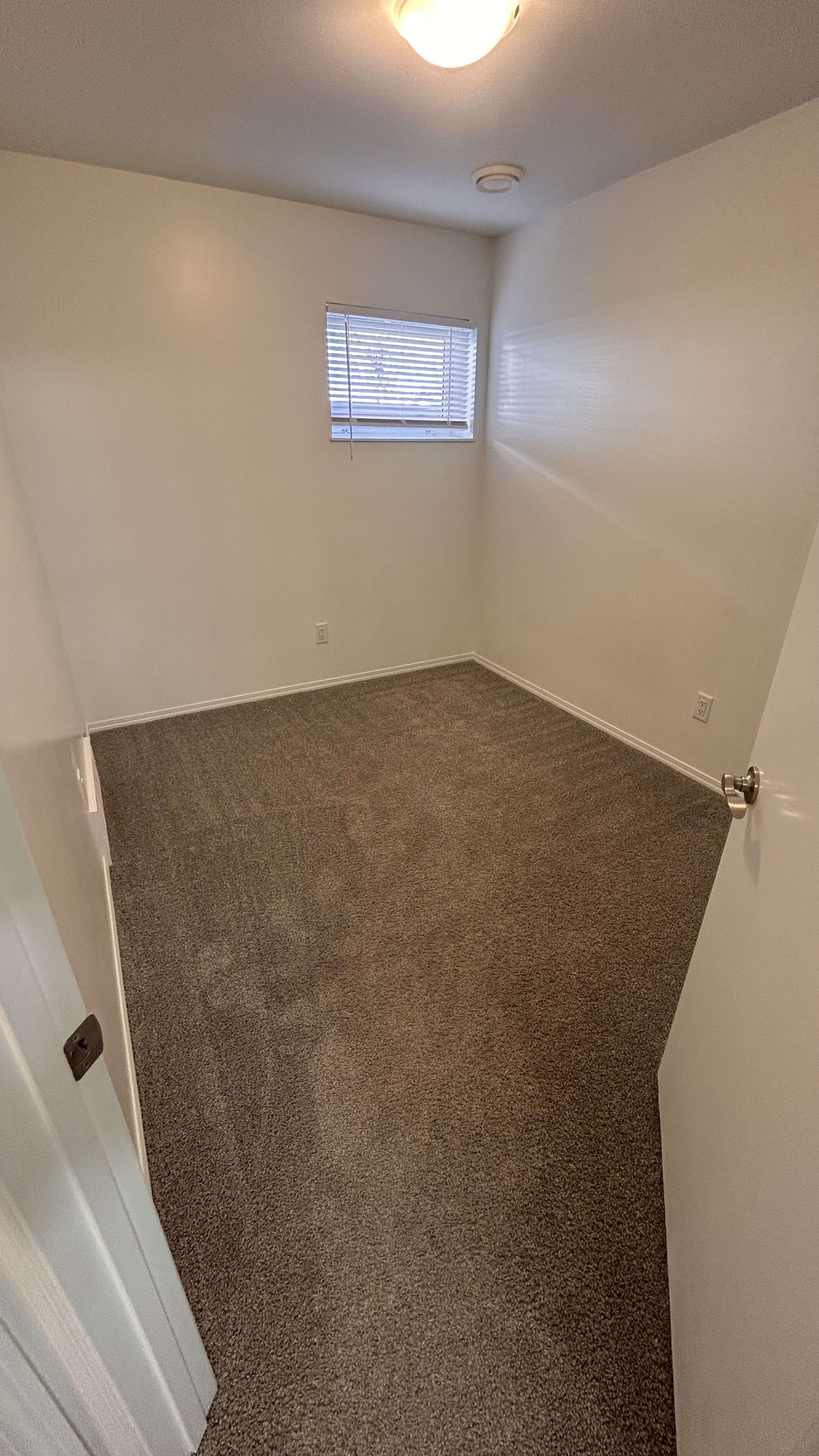 3-bedroom, 1-bathroom basement suite thumbnail 12