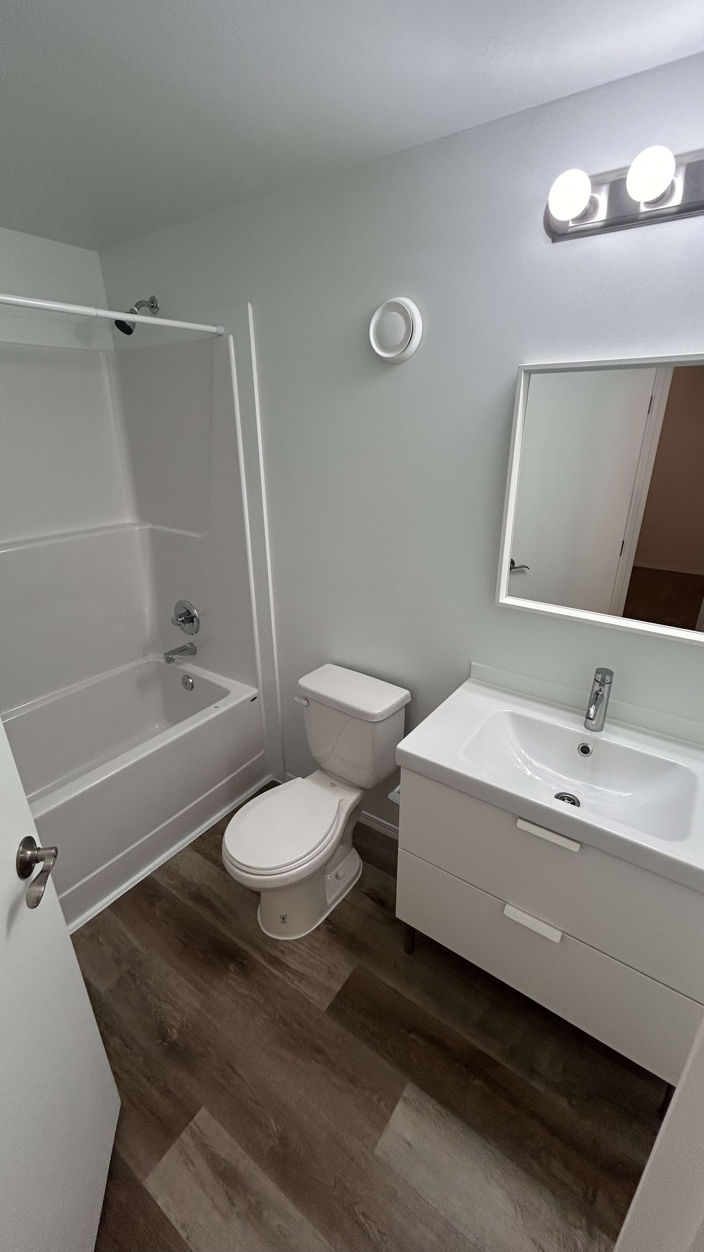 3-bedroom, 1-bathroom basement suite thumbnail 11