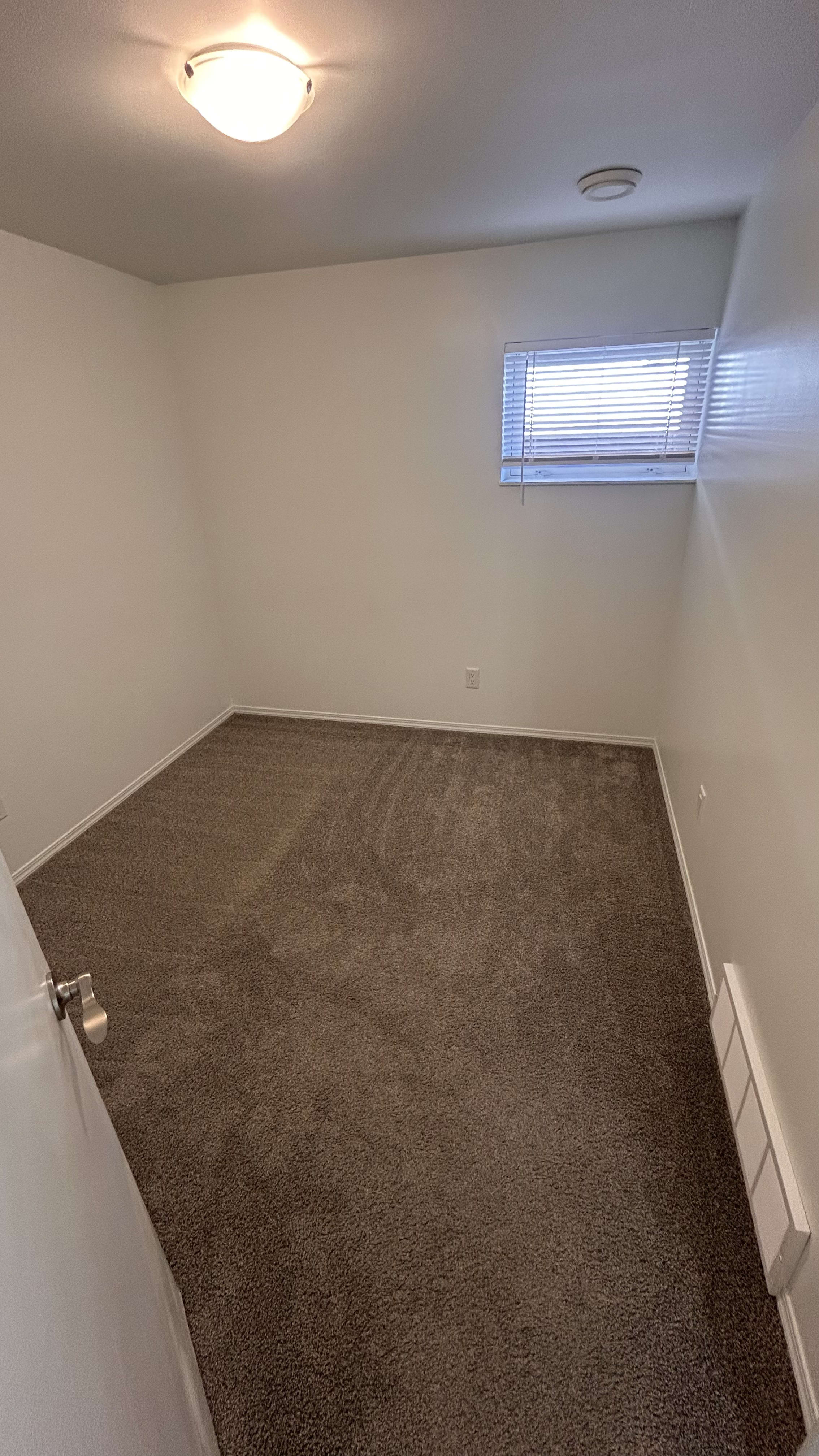 3-bedroom, 1-bathroom basement suite thumbnail 17