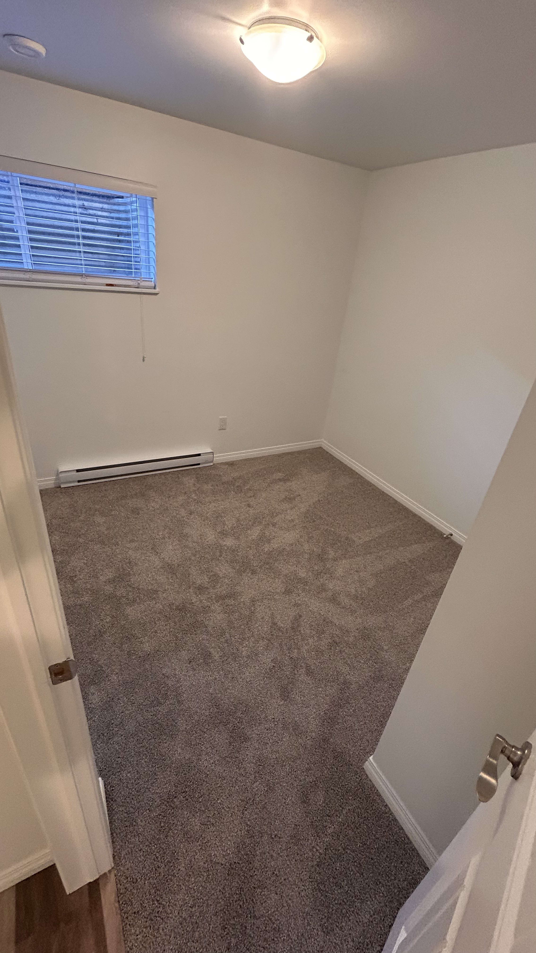 2-bedroom, 1-bathroom lower suite thumbnail 10