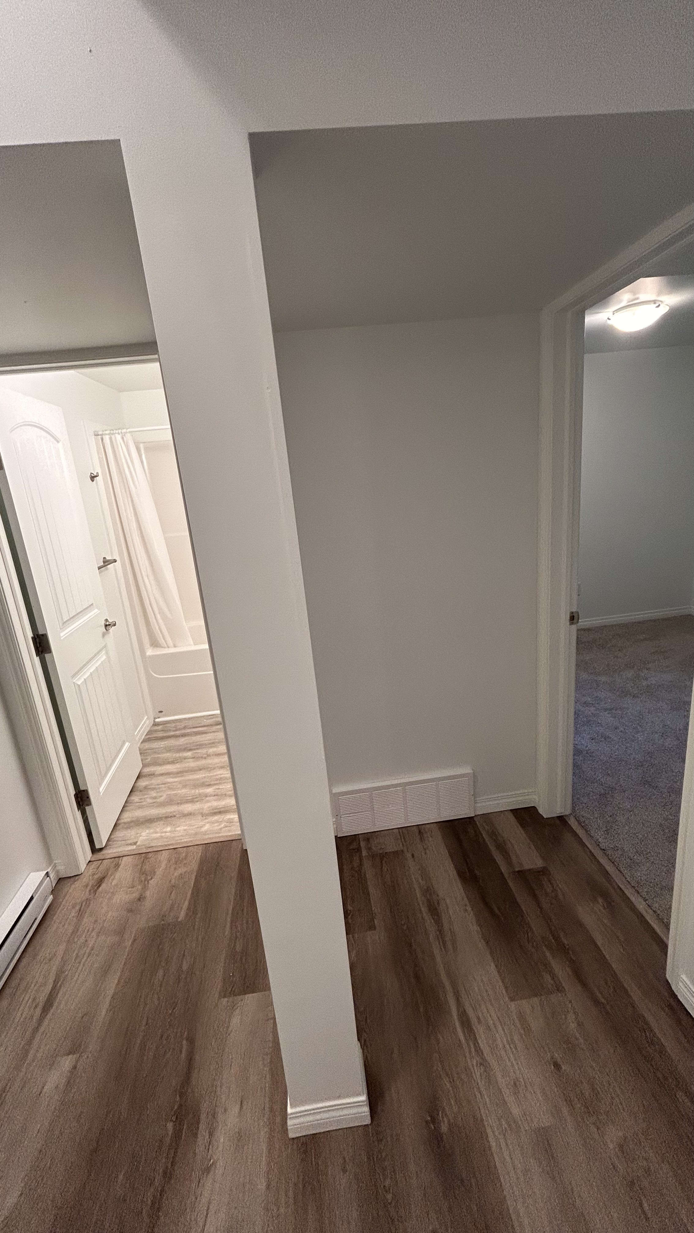2-bedroom, 1-bathroom lower suite thumbnail 9