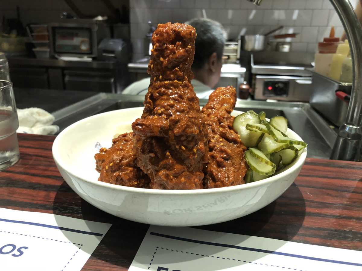 HOT chicken HOT chicken