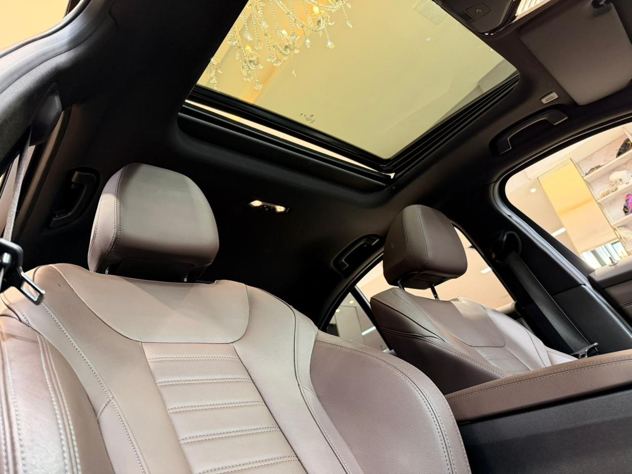 BMW 320I M SPORT - Miniatura 10