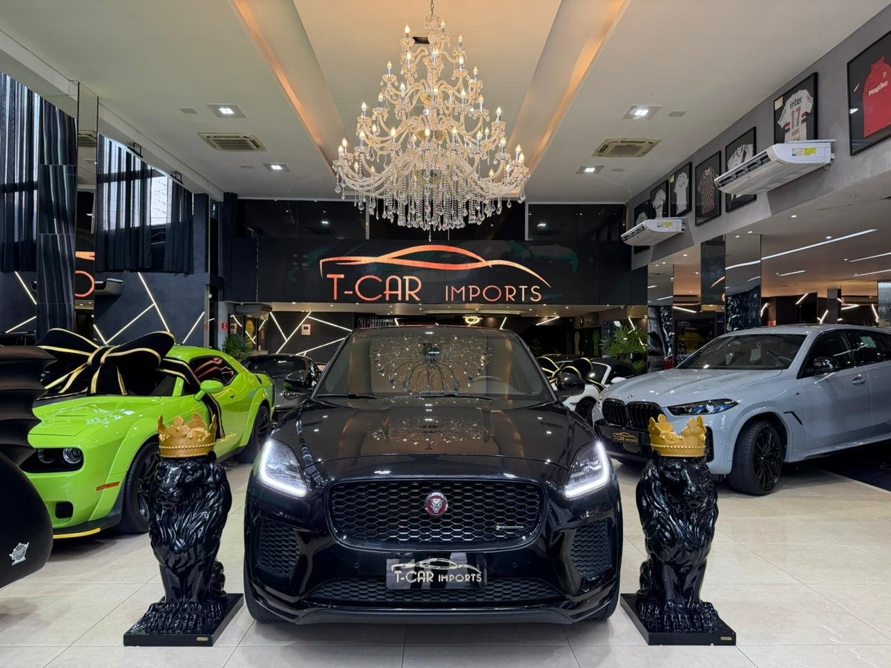 Jaguar E-PACE 2.0 AWD P300 FLEX SE R-DYNAMIC - Miniatura 7