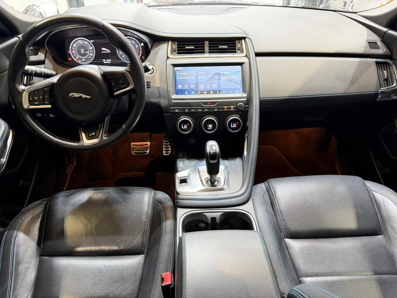 Jaguar E-PACE 2.0 AWD P300 FLEX SE R-DYNAMIC - Miniatura 10