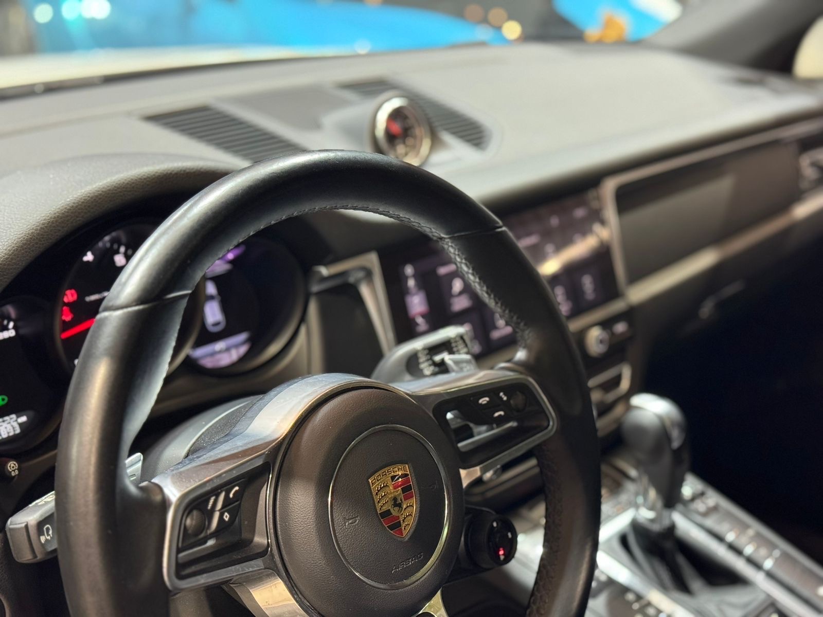 Porsche Macan 2.0 Turbo - Miniatura 7