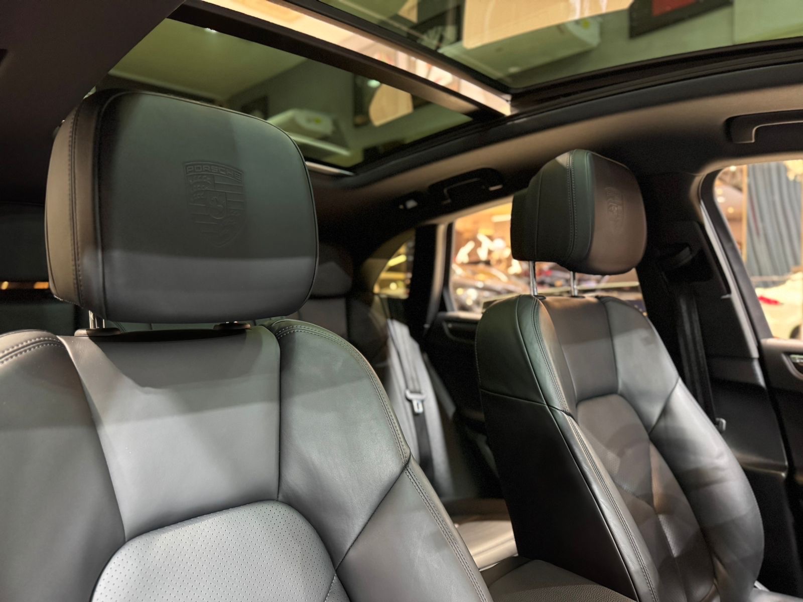 Porsche Macan 2.0 Turbo - Miniatura 10