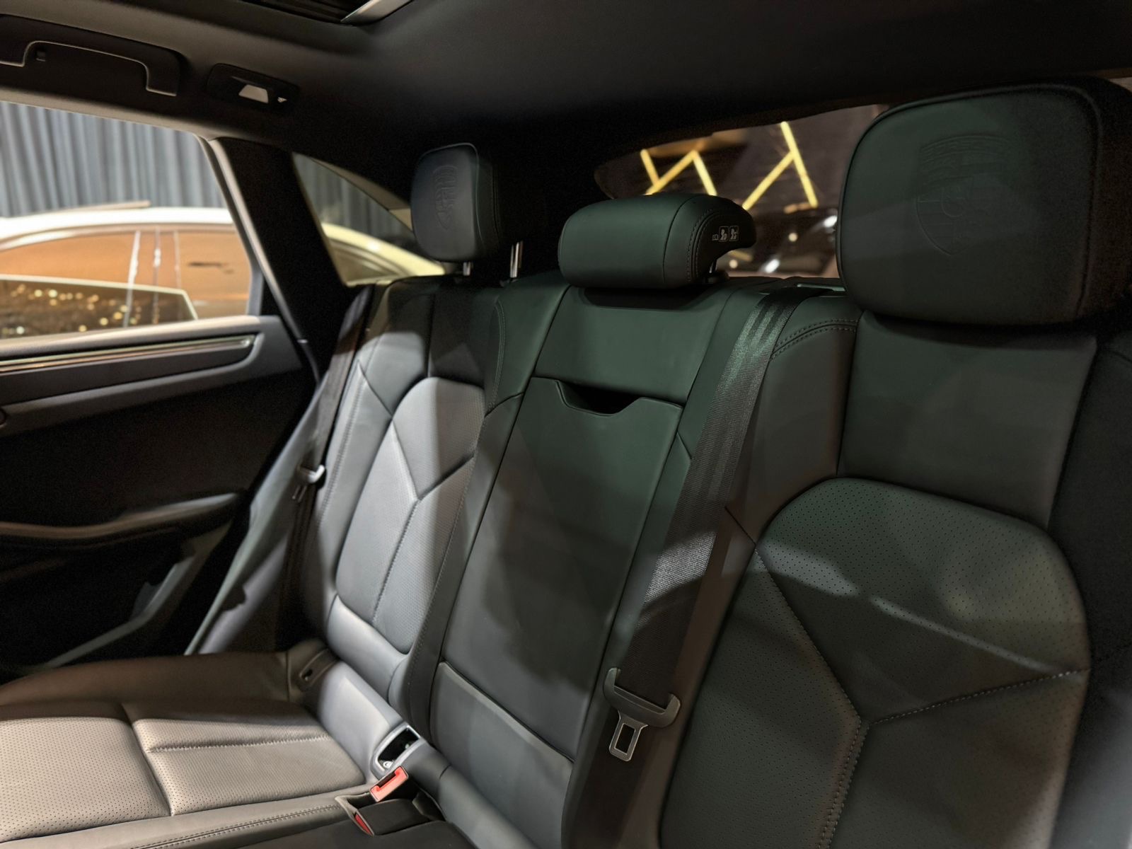 Porsche Macan 2.0 Turbo - Miniatura 12