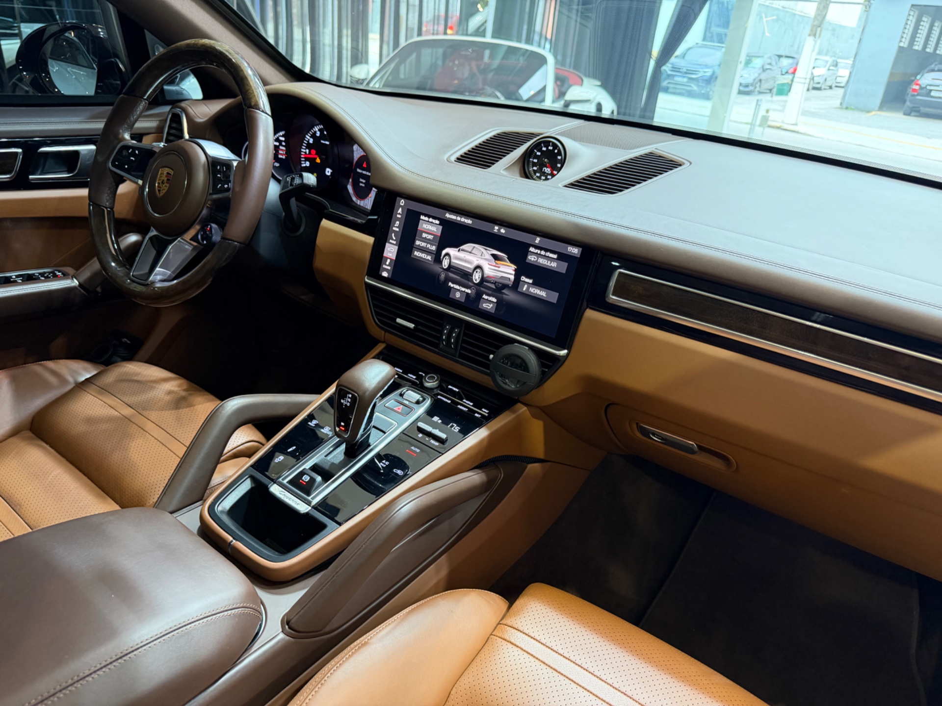 Porsche Cayenne Coupe 3.0 V6 340cv - Miniatura 9