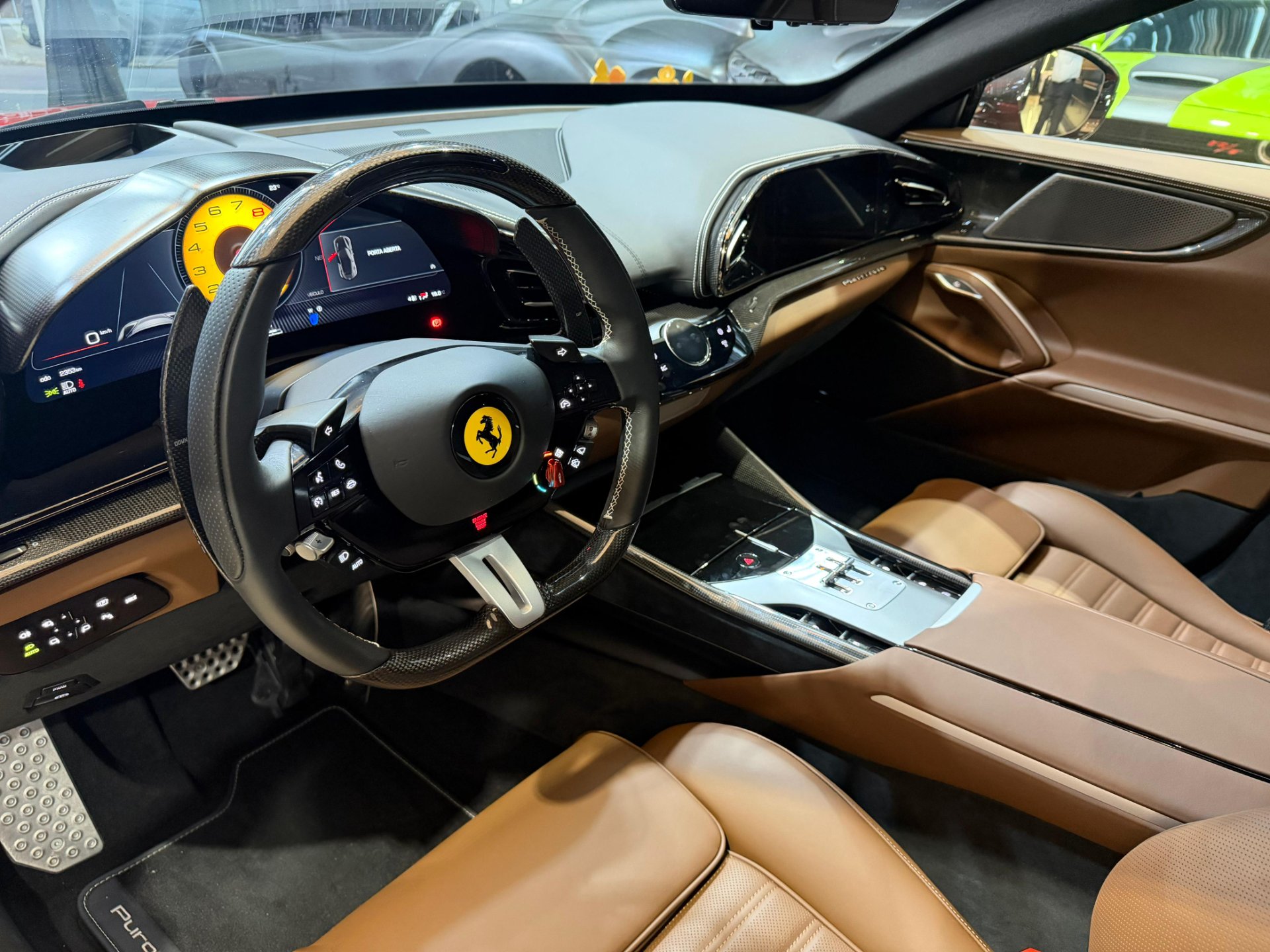 Ferrari PUROSANGUE 6.5 V12 725cv - Miniatura 7