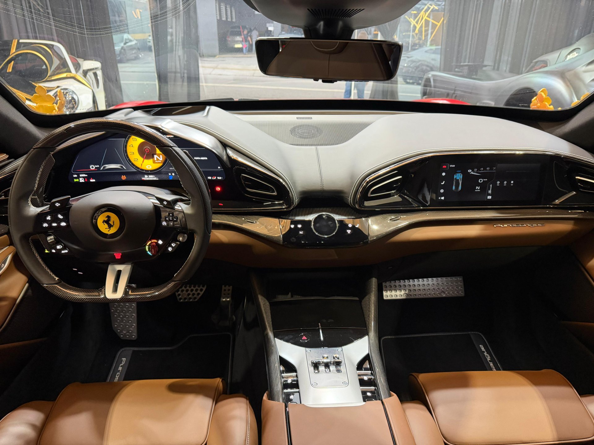 Ferrari PUROSANGUE 6.5 V12 725cv - Miniatura 8