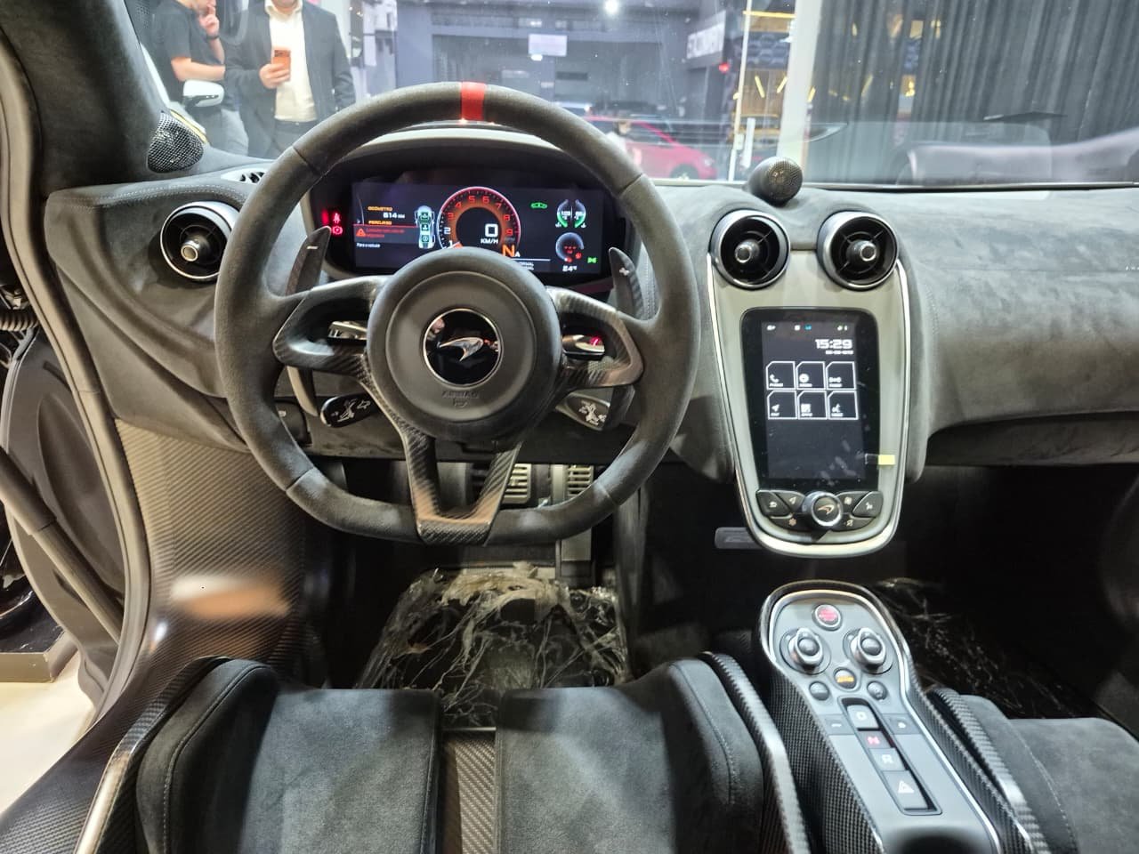 Mclaren 620R 3.8 Bi-Turbo V8 - Miniatura 11