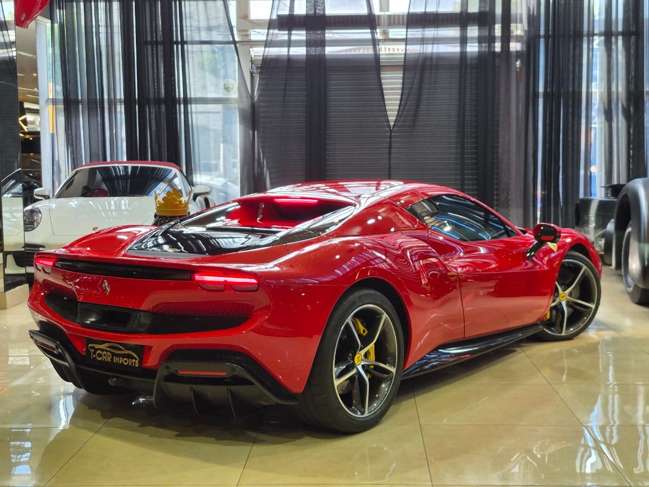 Ferrari 296 GTS (Híbrido) - Miniatura 5