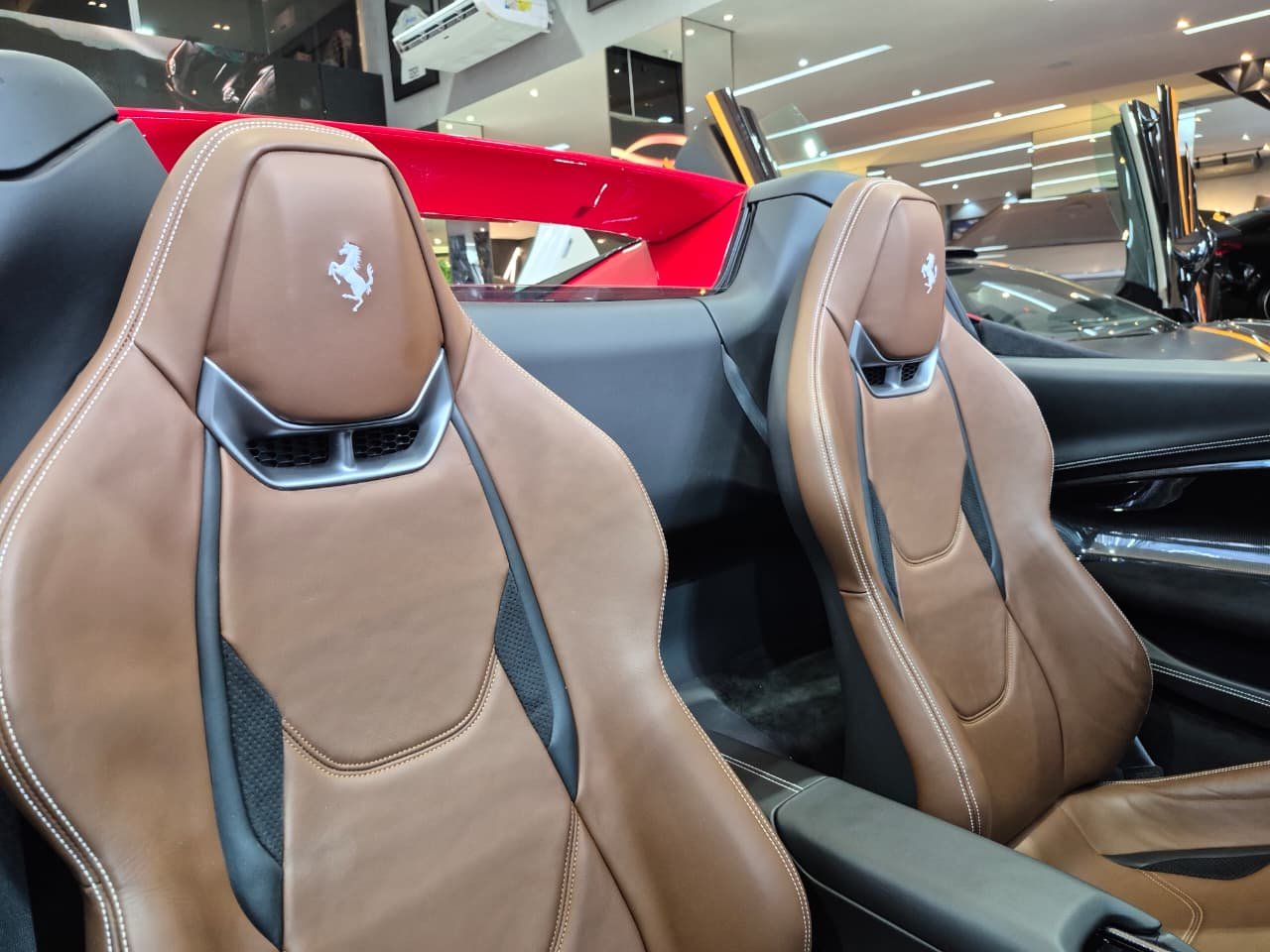 Ferrari 296 GTS (Híbrido) - Miniatura 14