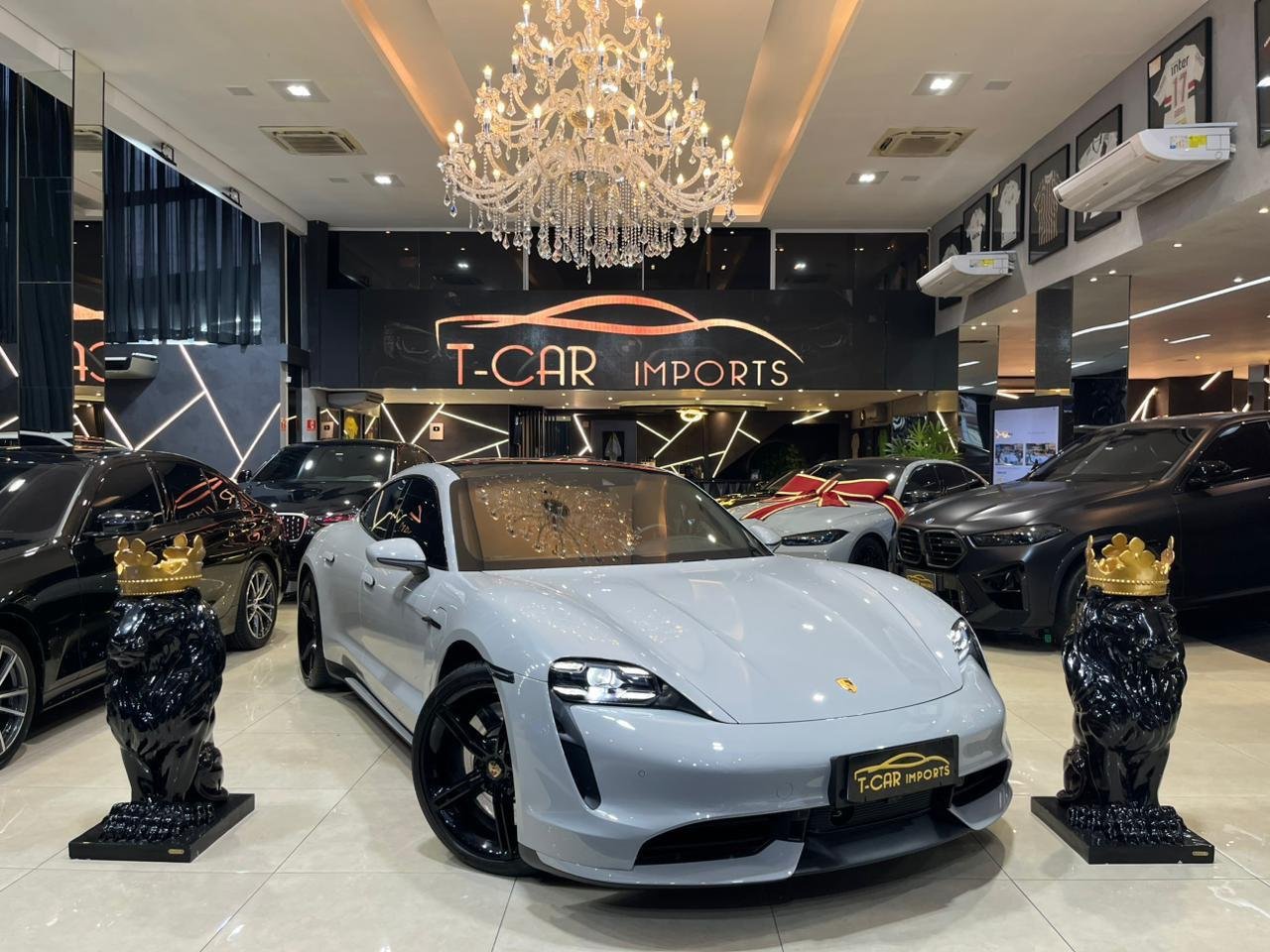 Porsche Taycan Turbo (Elétrico)