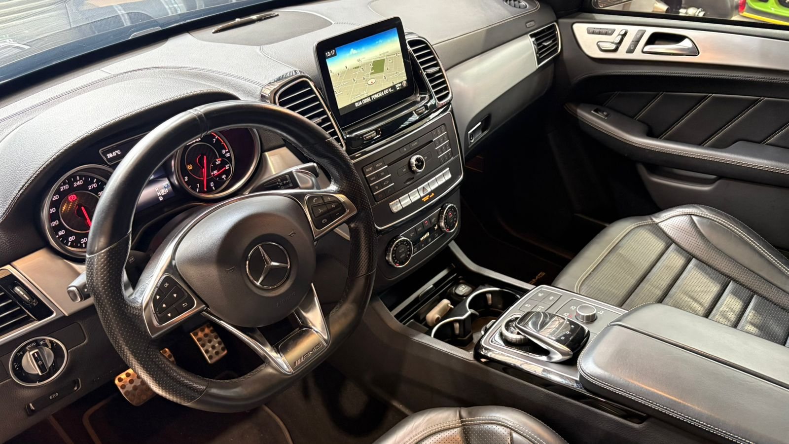 Mercedes-Benz GLE-63 AMG 5.5 V8 557cv Aut. - Miniatura 4